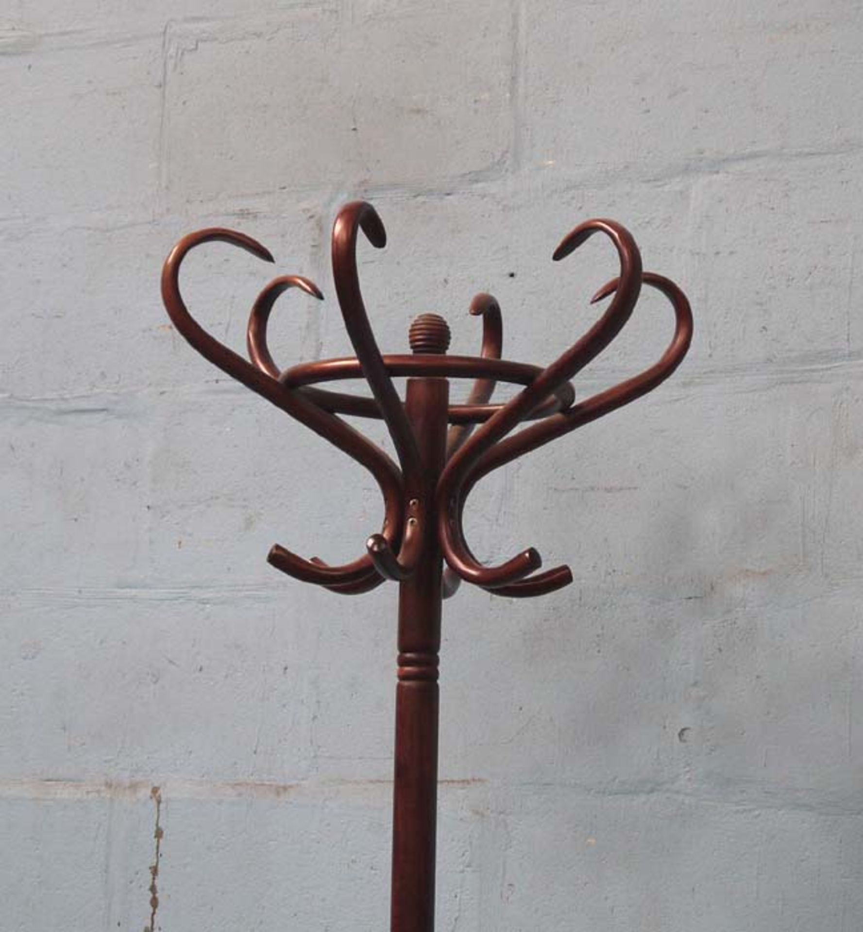 *BENTWOOD COAT STAND. 1960MM ( 77" ) HIGH X 600MM ( 24" ) DIAMETER [0] - Image 3 of 4