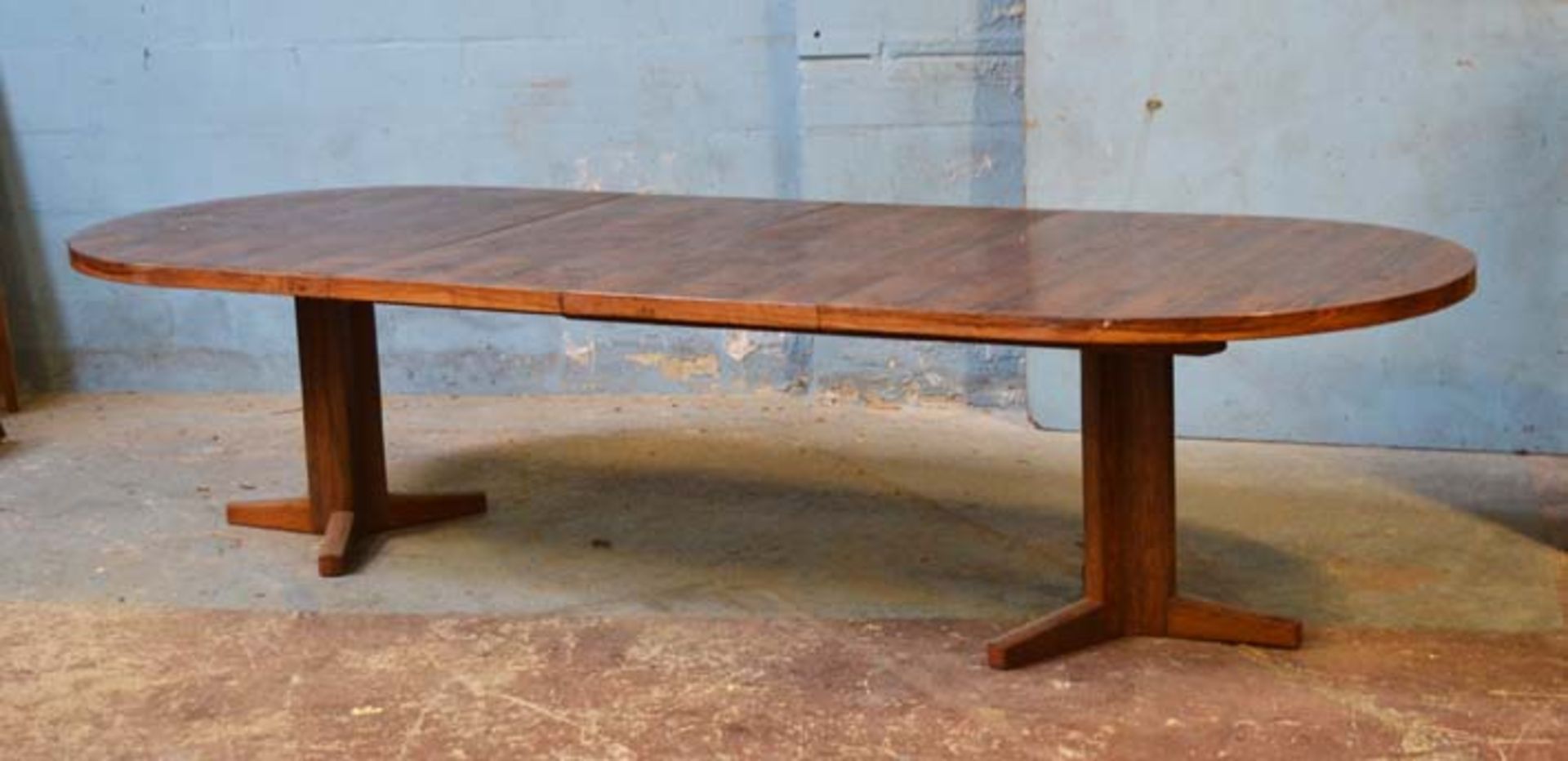 *VENEERED TABLE - Image 5 of 6