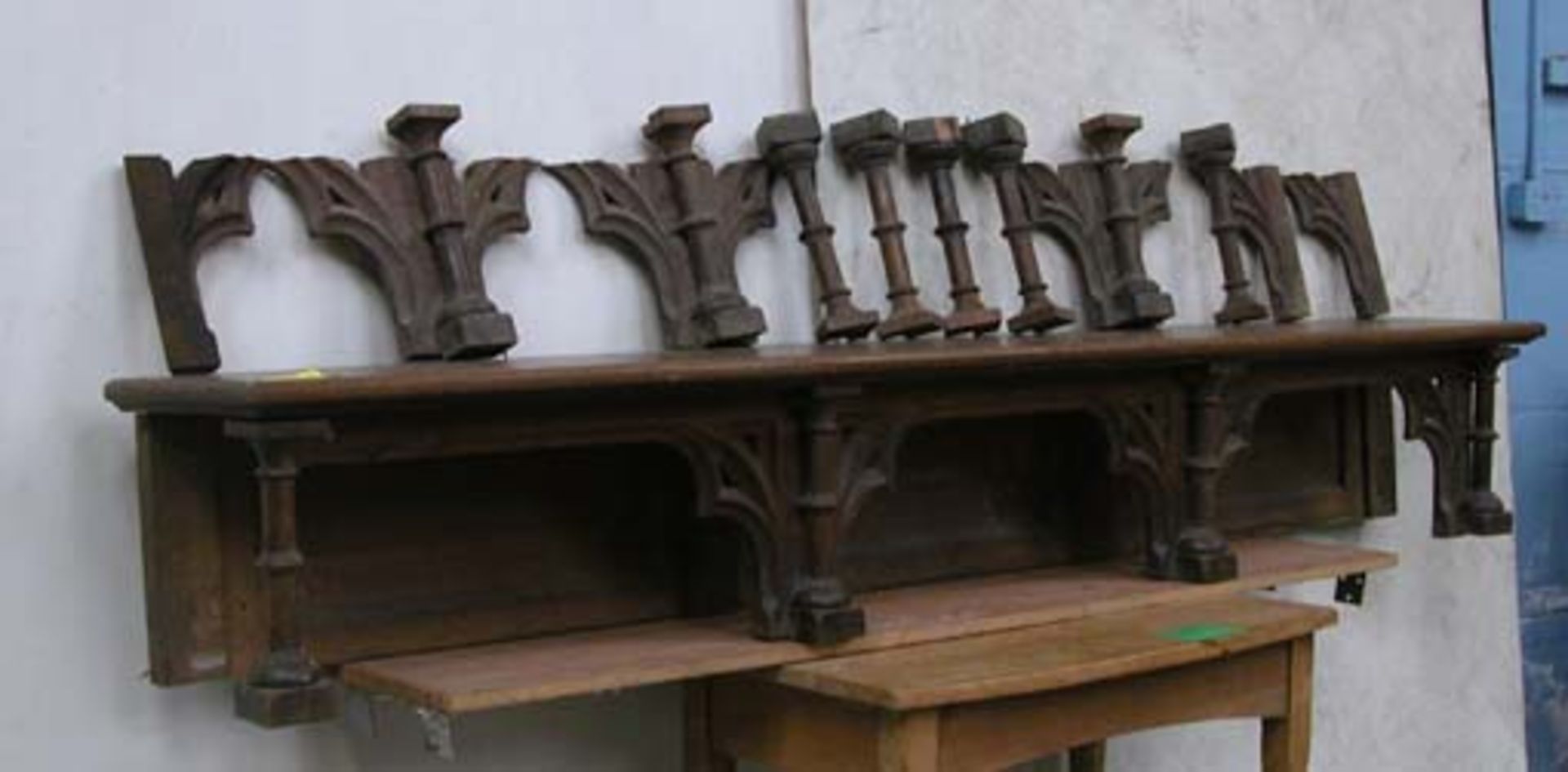 *GOTHIC OAK PREDELLA SHELF, CIRCA 1880. HEIGHT 315MM (12.5IN) X WIDTH 2135MM (84IN) X DEPTH 325MM ( - Image 2 of 3