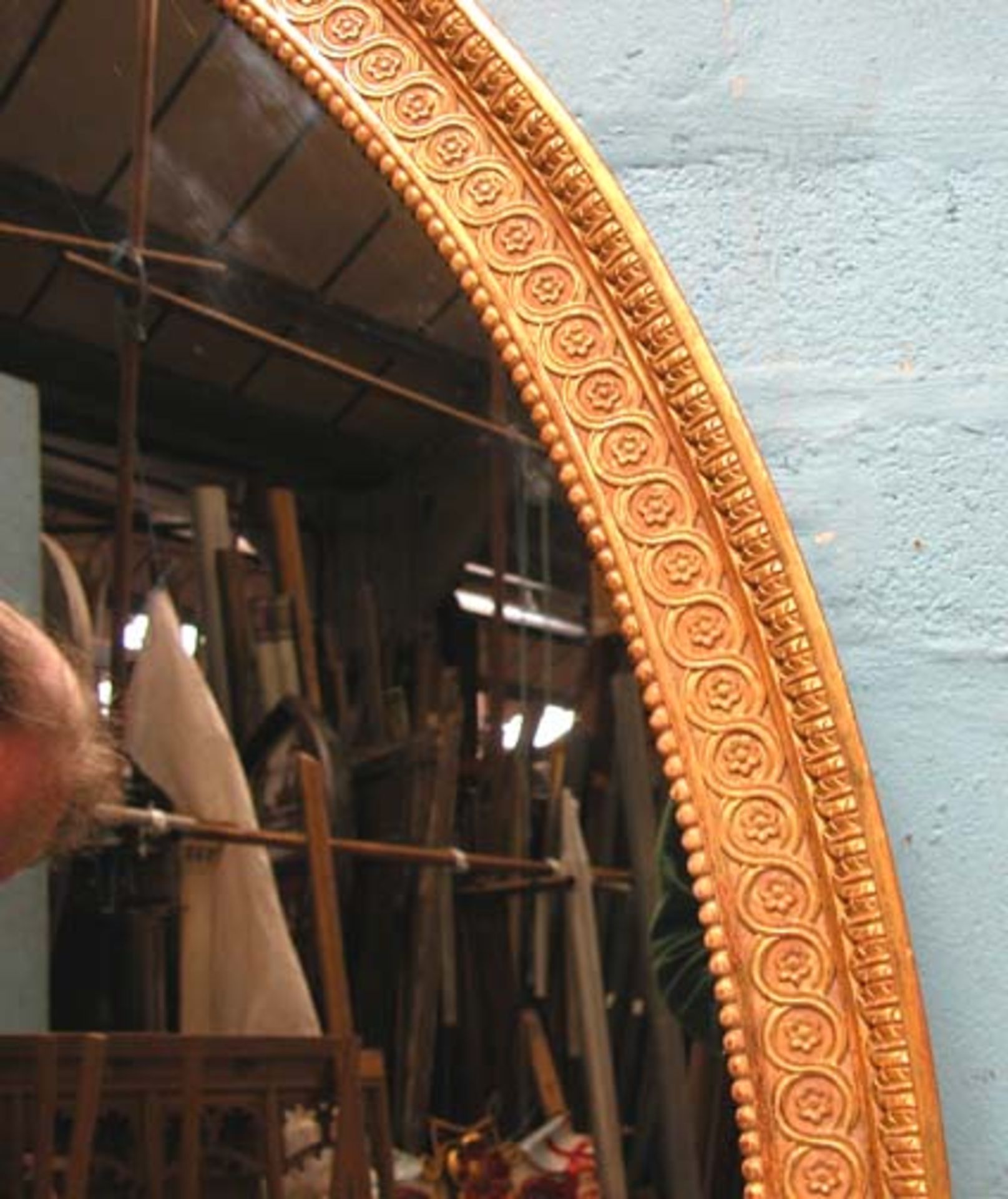 *LARGE OVAL MIRROR BY JONATHAN SAINSBURY IN THE STYLE OF GEORGE III WITH CARVED MOULDED FRAME. - Image 6 of 6