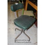 *GREEN SWIVEL CHAIR [0]