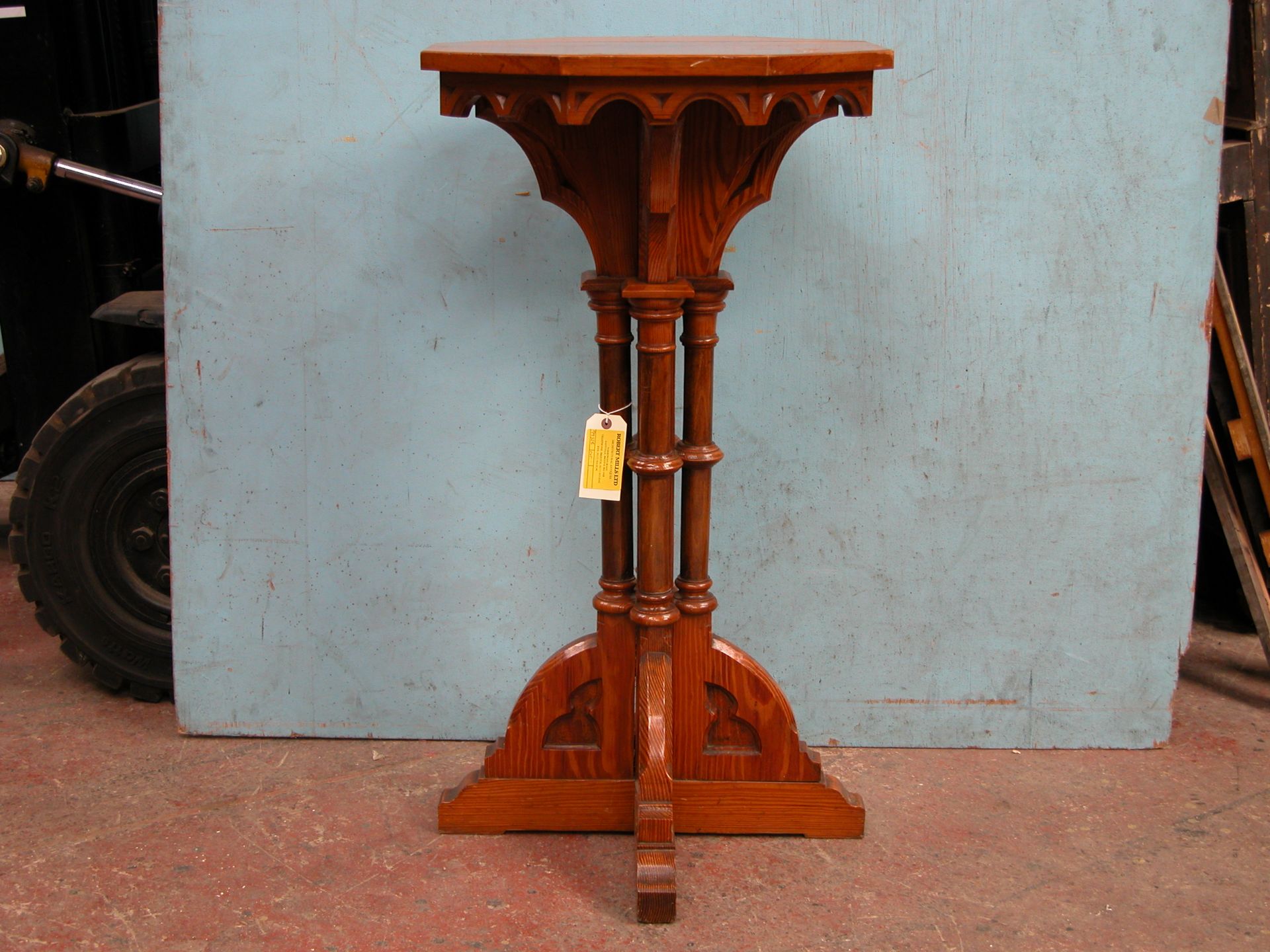 *PITCH PINE GOTHIC STAND WITH OCTAGONAL TOP AND TURNED COLUMNS. CIRCA 1890. 1035MM (40.75IN) HIGH - Image 2 of 5