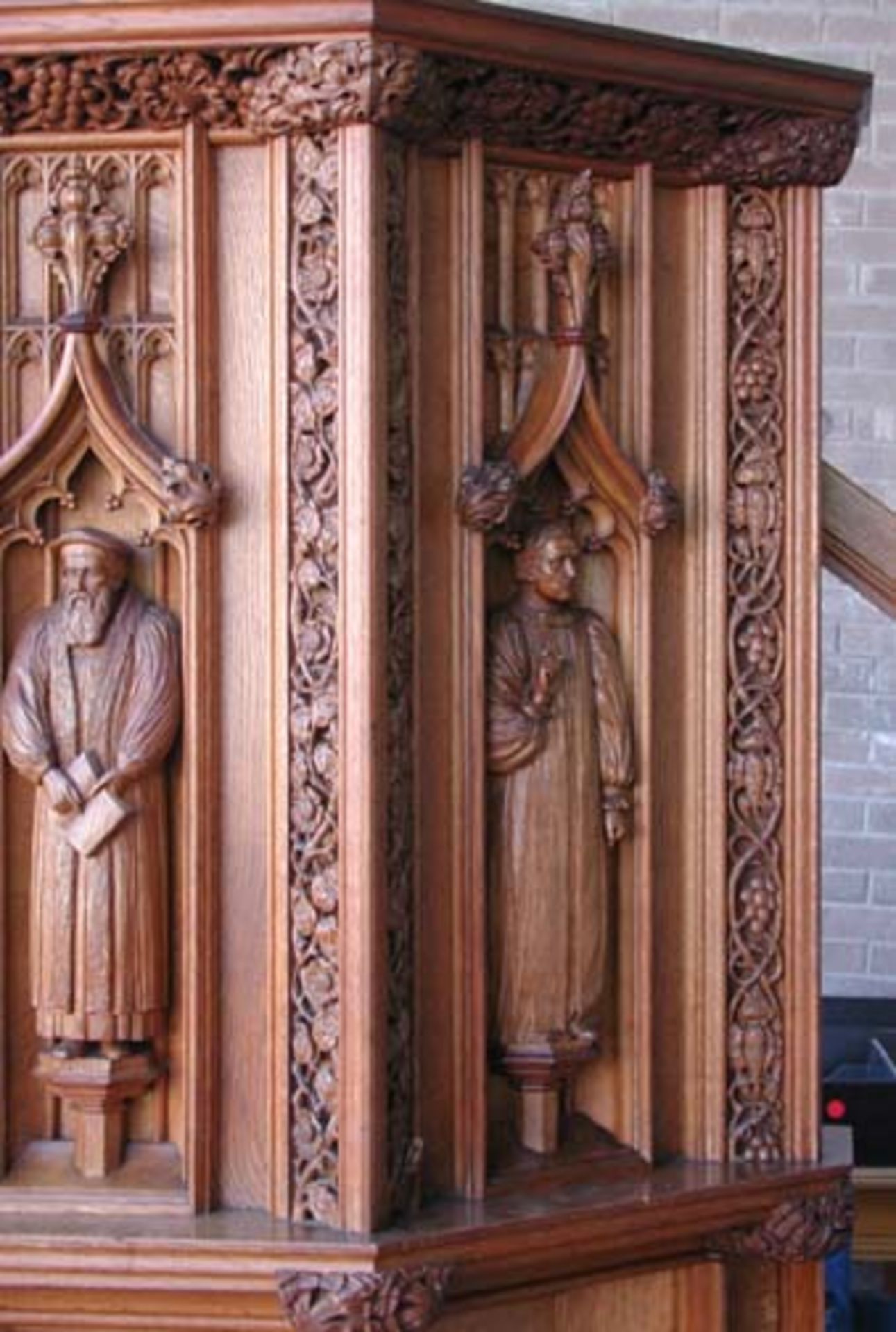 *ANTIQUE GOTHIC OAK PULPIT WITH CARVED FIGURES, CIRCA 1900. HEIGHT 2050MM (80.75IN) EXCL SLOPE X - Image 6 of 6