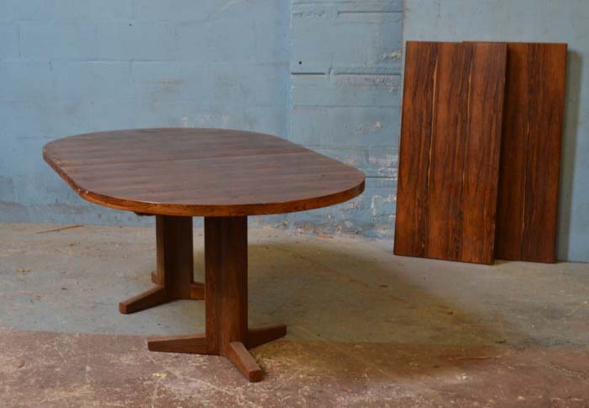 *VENEERED TABLE - Image 6 of 6