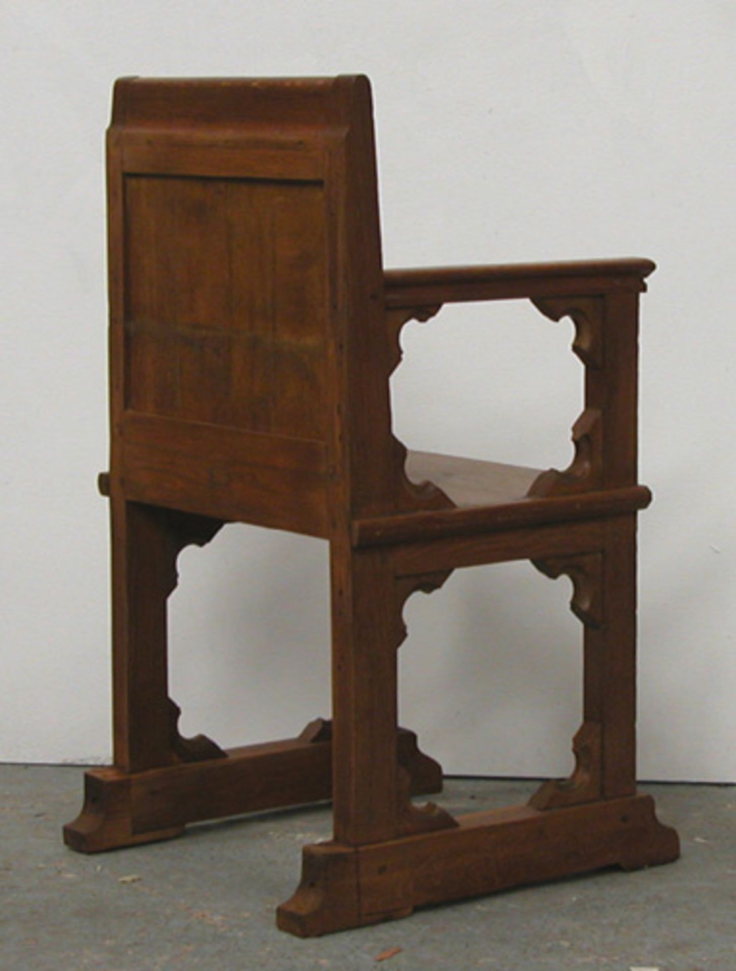 *OAK GOTHIC CHAIR, EARLY 1900'S. HEIGHT 910MM (35.8IN) X WIDTH 540MM (21.2IN) X DEPTH 530MM ( - Image 3 of 6