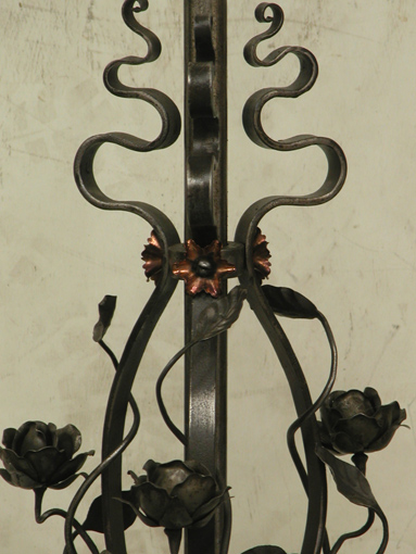 *VICTORIAN WROUGHT IRON LAMP STAND, CIRCA 1860. HEIGHT 1350MM (53IN) MIN. 2180MM (85IN) MAX. X WIDTH - Image 4 of 6