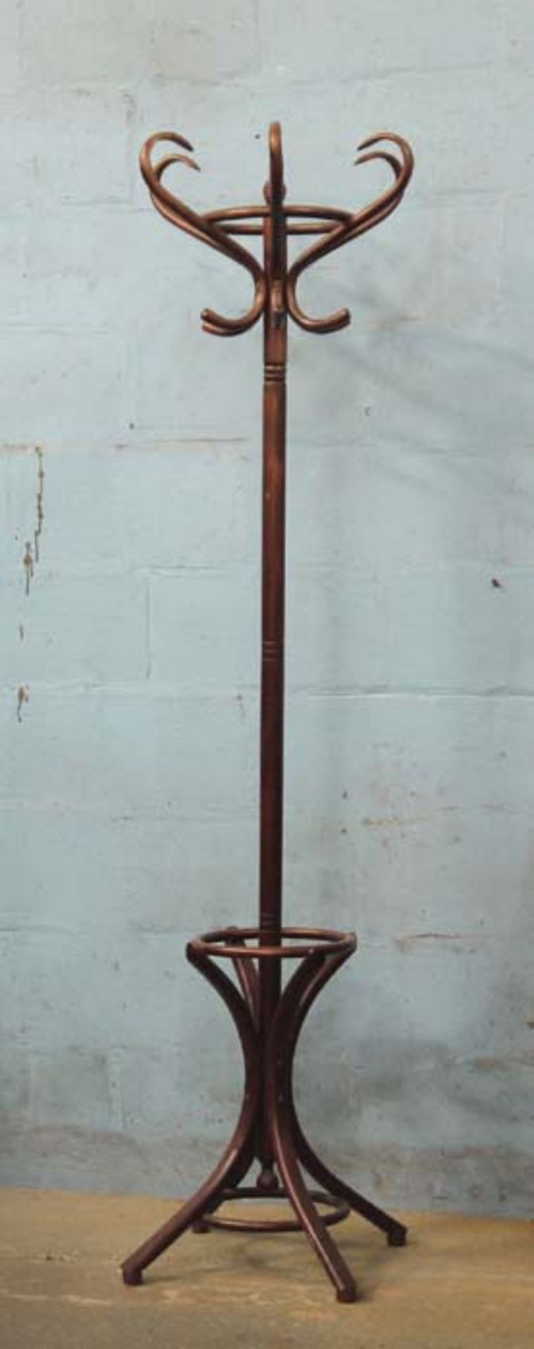 *BENTWOOD COAT STAND. 1960MM ( 77" ) HIGH X 600MM ( 24" ) DIAMETER [0] - Image 4 of 4