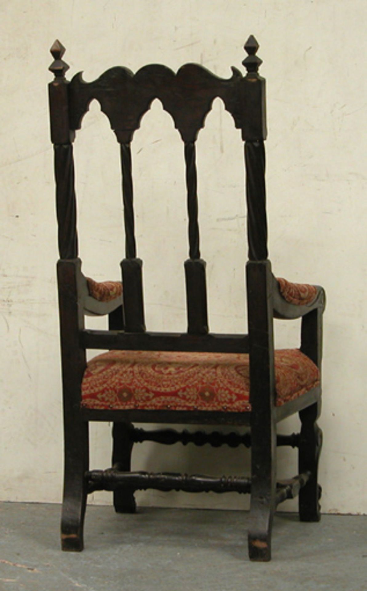 *LARGE CARVED OAK VICTORIAN CHAIR CIRCA 1890. HEIGHT 1370MM (54IN) X WIDTH 630MM (24.75IN) X DEPTH - Image 4 of 6