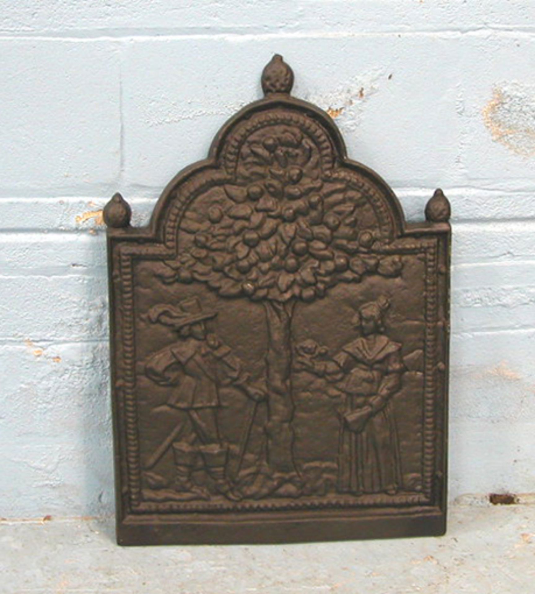 *RECENTLY MADE CAST IRON FIREBACK DEPICTING THE 'TREE OF LIFE'. 773MM (30.4IN) HIGH X 490MM (19.3IN)