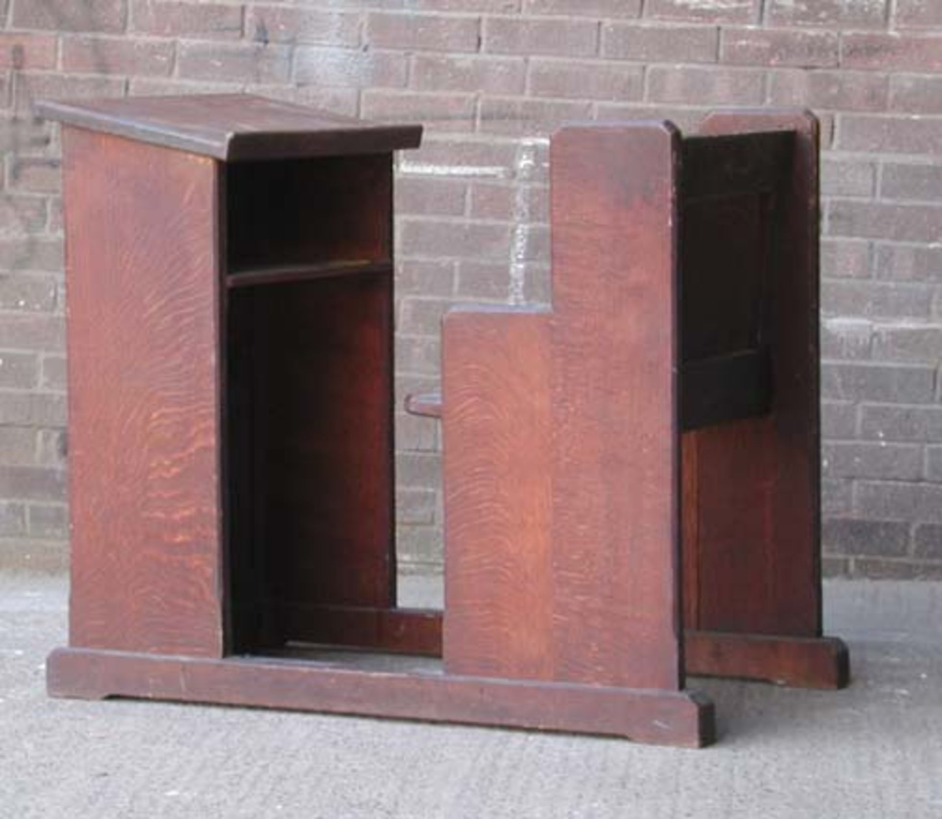 *OAK CLERGY STALL, EARLY 1900'S. HEIGHT 965MM (38IN) X WIDTH 655MM (25.75IN) X DEPTH 1090MM ( - Image 3 of 3