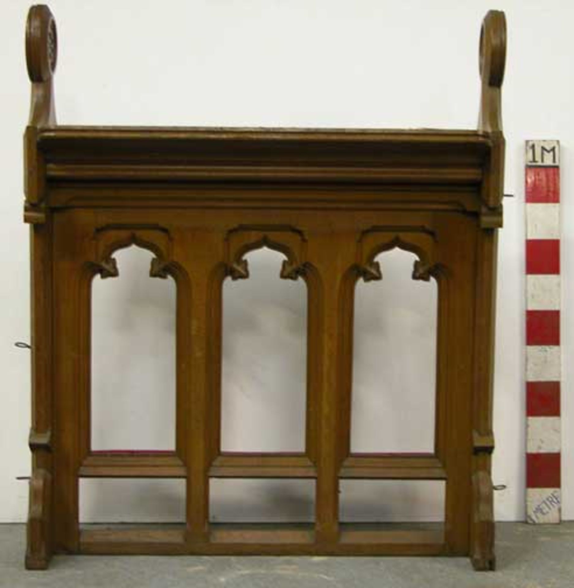 *GOTHIC OAK CLERGY DESK FRONT, LATE 1800'S. HEIGHT 1400MM (55IN) X WIDTH 1175MM (46.25IN) X DEPTH - Image 5 of 5