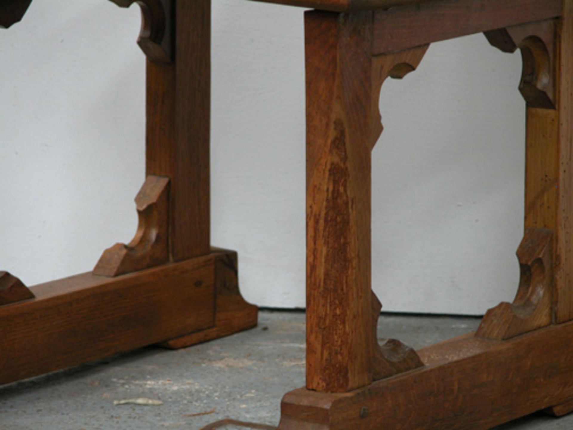 *OAK GOTHIC CHAIR, EARLY 1900'S. HEIGHT 910MM (35.8IN) X WIDTH 540MM (21.2IN) X DEPTH 530MM ( - Image 5 of 6