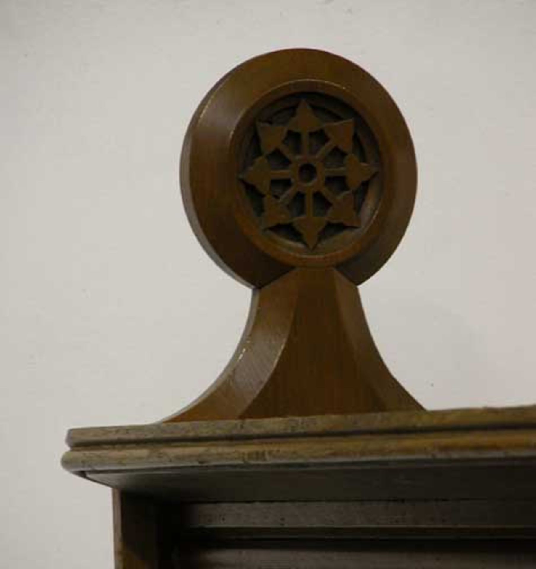 *GOTHIC OAK CLERGY DESK FRONT, LATE 1800'S. HEIGHT 1400MM (55IN) X WIDTH 1175MM (46.25IN) X DEPTH - Image 3 of 5