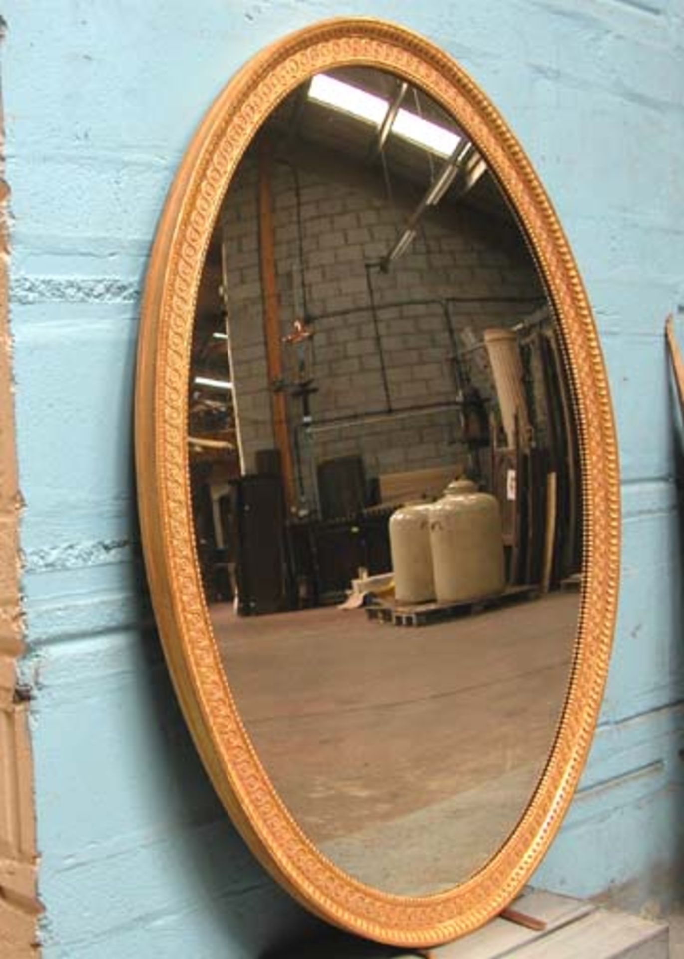 *LARGE OVAL MIRROR BY JONATHAN SAINSBURY IN THE STYLE OF GEORGE III WITH CARVED MOULDED FRAME. - Image 5 of 6