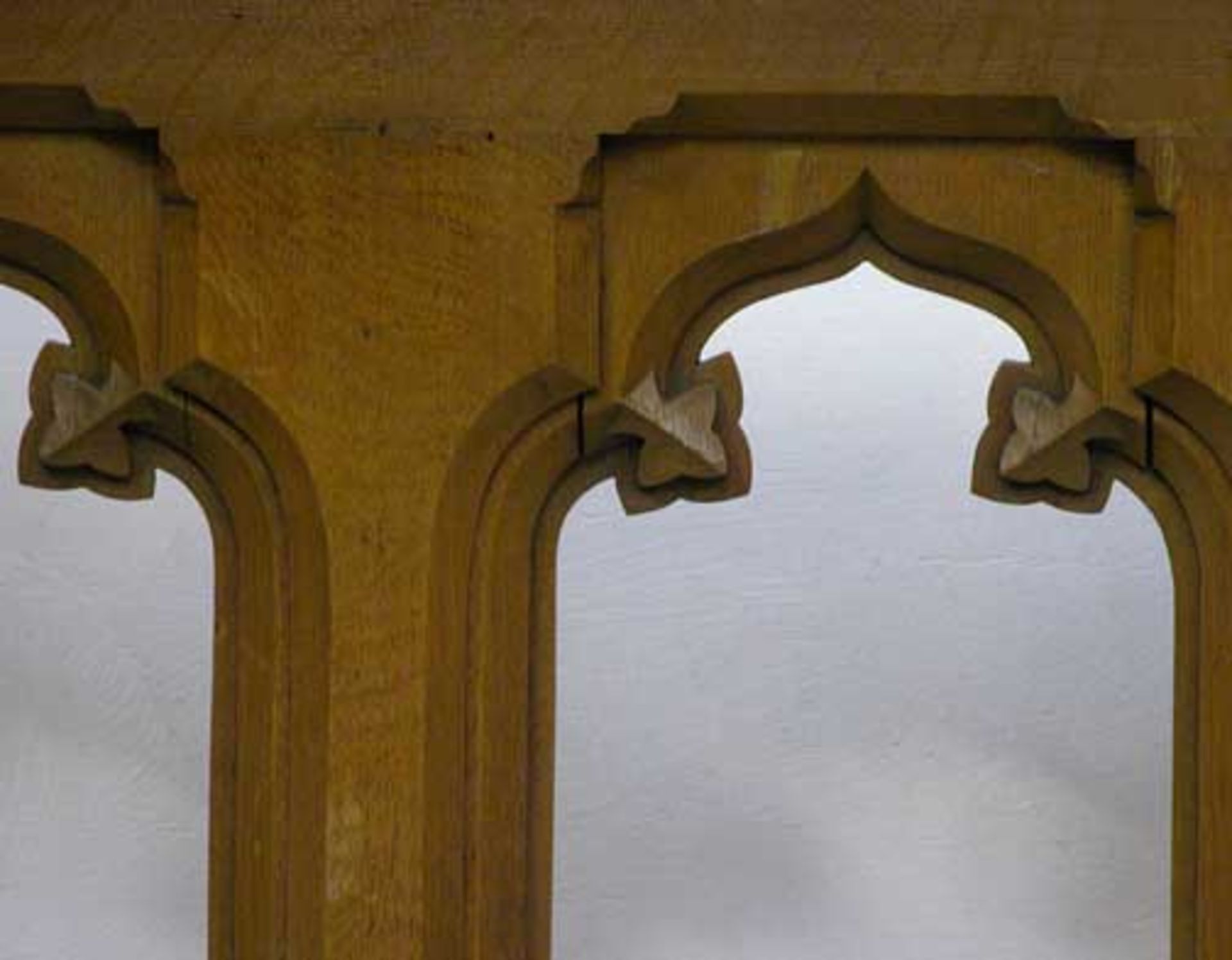 *GOTHIC OAK CLERGY DESK FRONT, LATE 1800'S. HEIGHT 1400MM (55IN) X WIDTH 1175MM (46.25IN) X DEPTH - Image 4 of 5