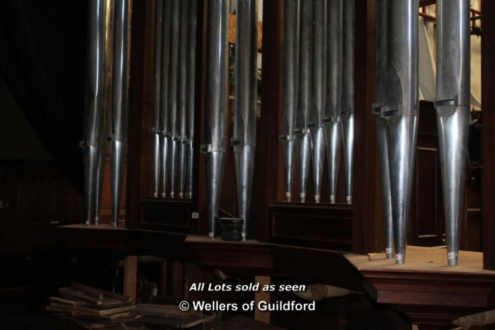 *ORGAN CASE AND PIPES. HEIGHT 2.51M (8.2FT) X WIDTH 3.4M (11.1FT) X DEPTH 1050MM (41.25IN) [0] - Image 7 of 12