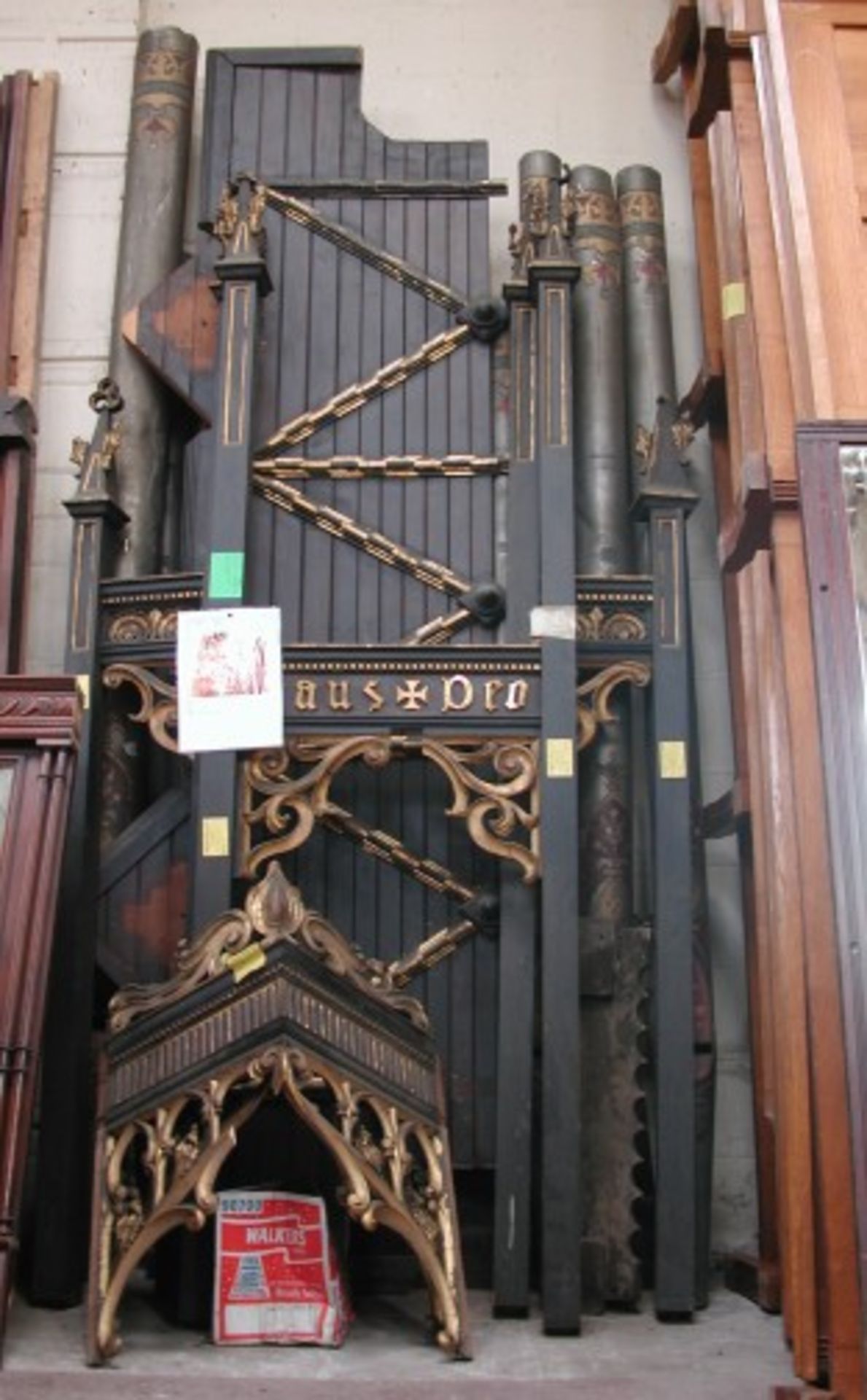 *CARVED, EBONISED GOTHIC ORGAN CASE WOODWORK WITH GOLD PAINTED DETAILS, CIRCA 1860. 2680MM (105.5IN) - Image 8 of 9