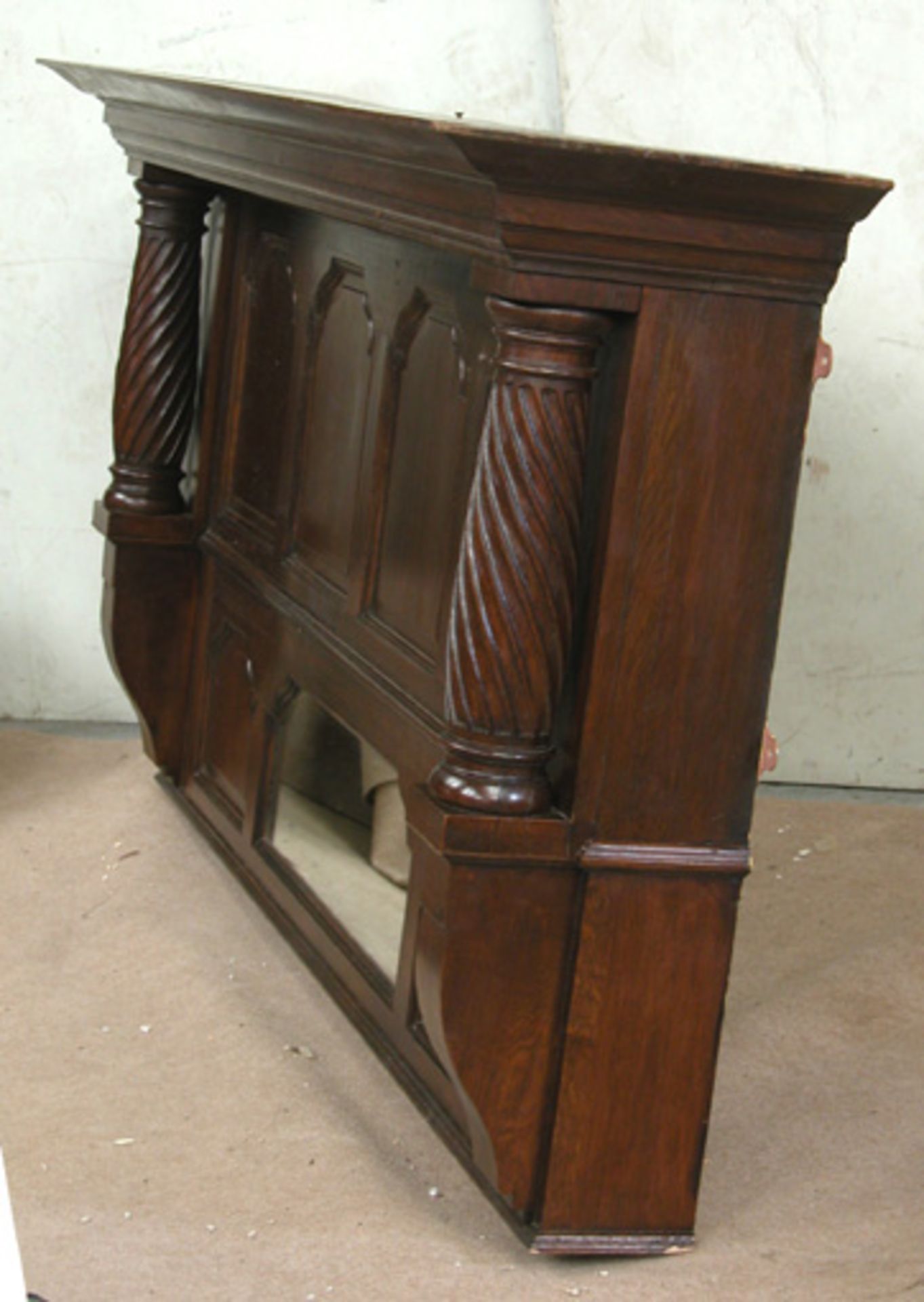 *OAK OVERMANTLE BY WARING AND GILLOW, MANCHESTER. EARLY 1900S. HEIGHT 845MM (33.25IN) X WIDTH 1675MM - Bild 5 aus 5