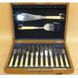 *Goldsmiths Co. Newcastle Vintage Fish Serving Cutlery, Cased