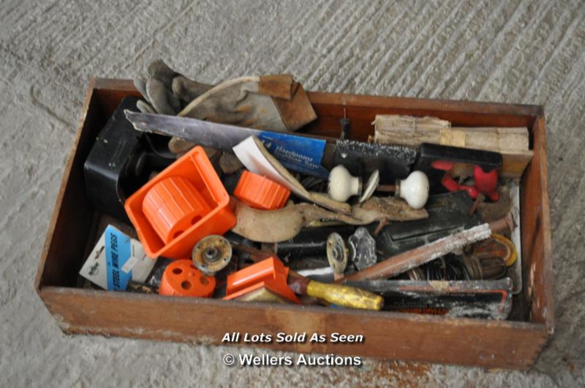 LARGE DRAWER OF MIXED HAND TOOLS AND VINTAGE HOPUSEHOLD ITEMS INCLUDING DOOR KNOBS, LETTER BOX FRONT