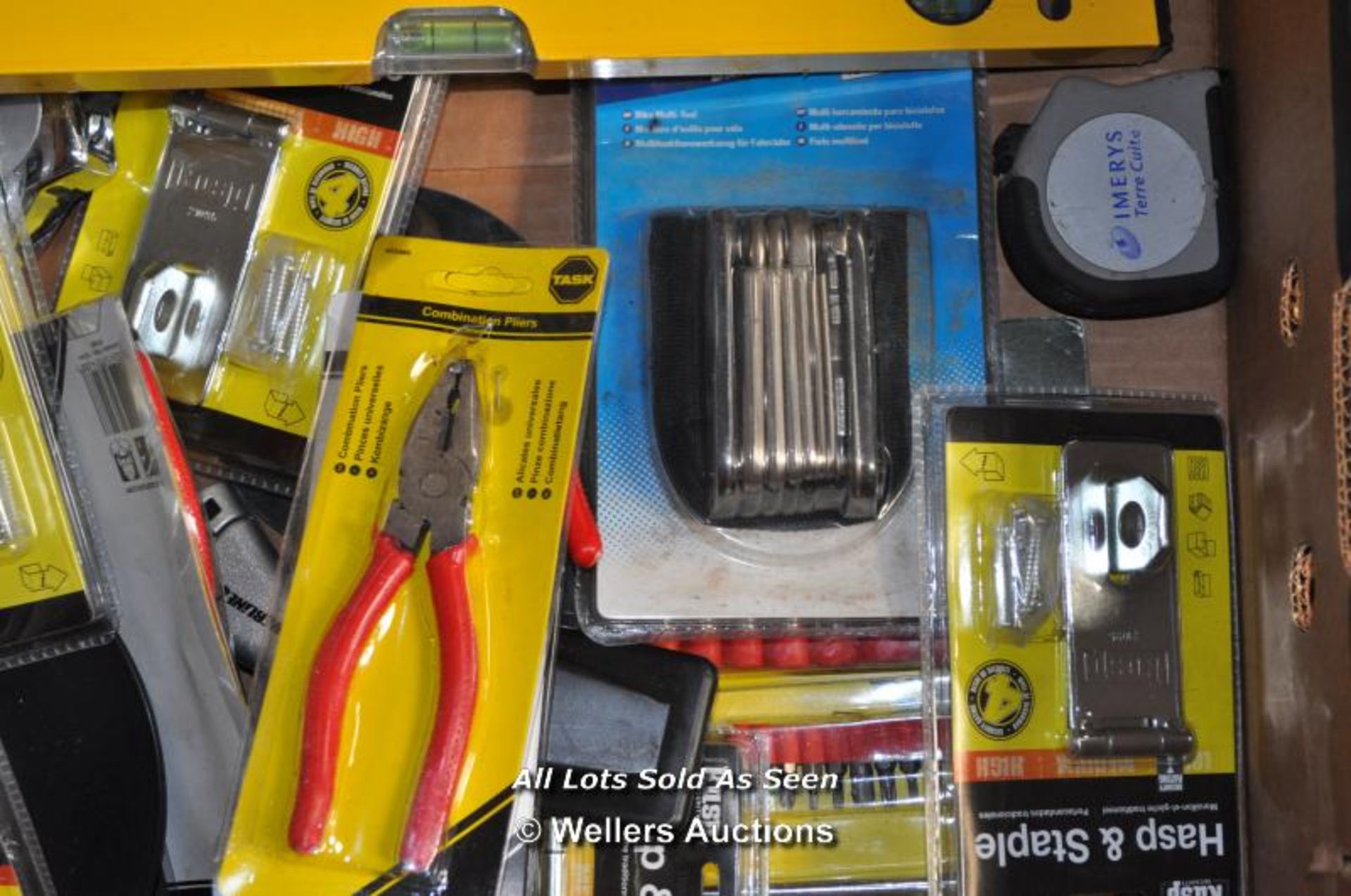 NEW HASP AND STAPLE SETS, SILVER LINE SAFETY KNIVES, LEVEL, BIKE MULTITOOL ETC - Image 3 of 3