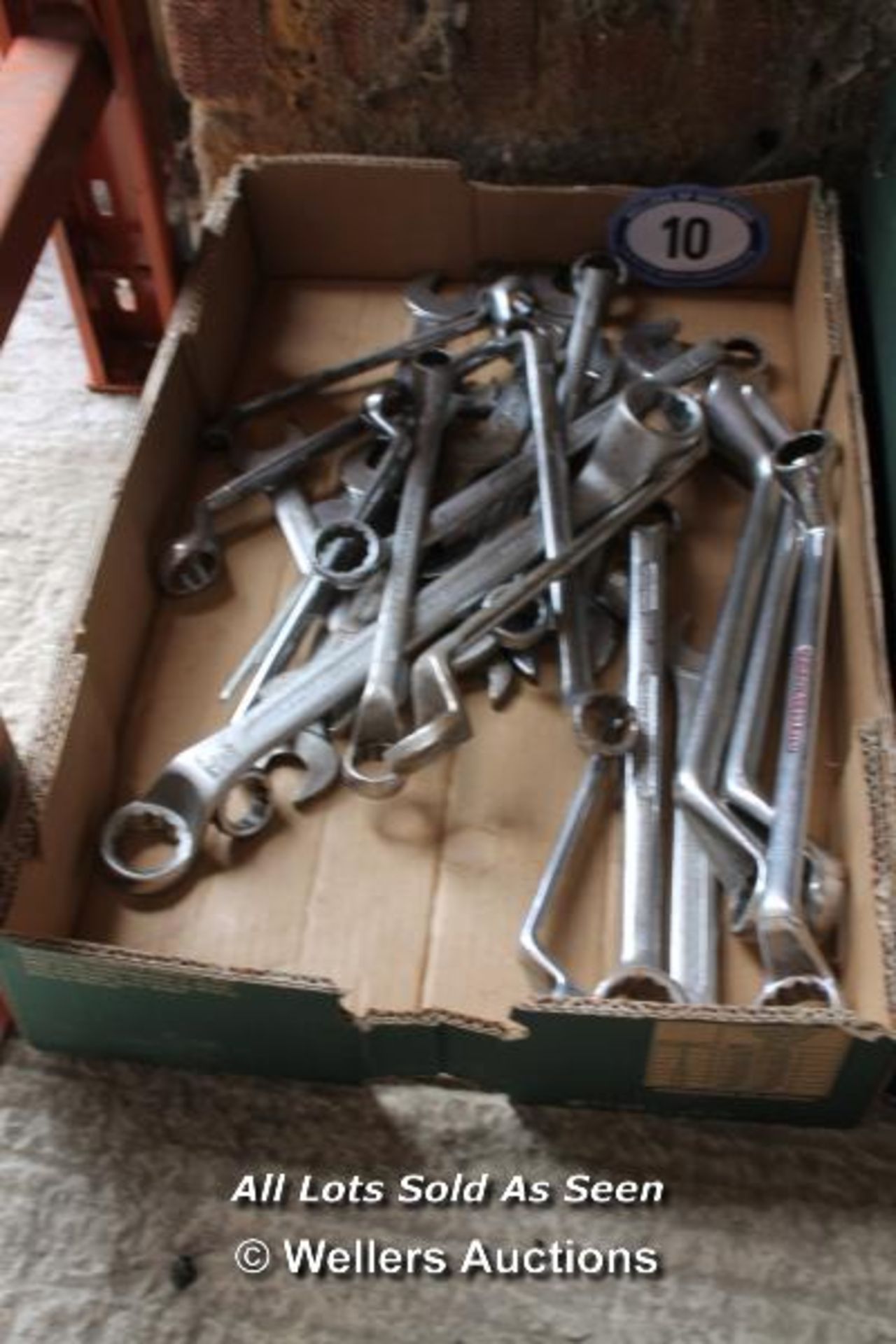 APPROX 20 MIXED SPANNERS