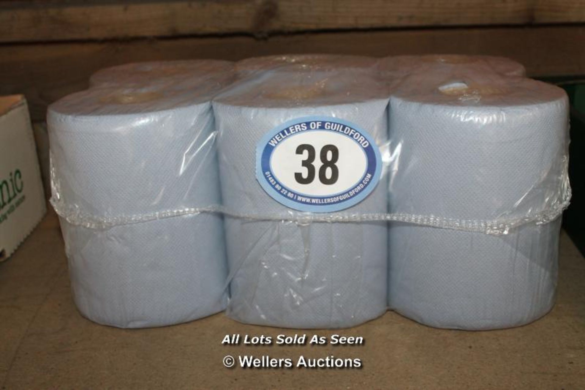 X6 ROLLS OF BLUE PAPER TOWEL