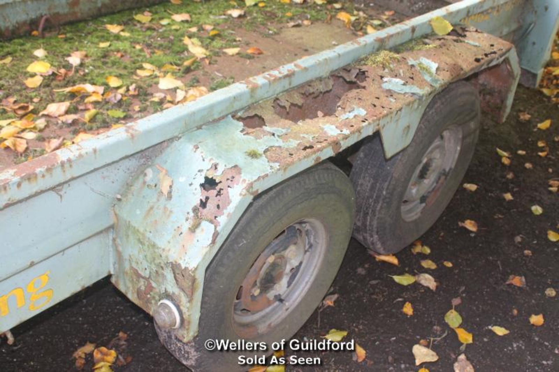 TWIN AXLE TRAILER - Image 2 of 4