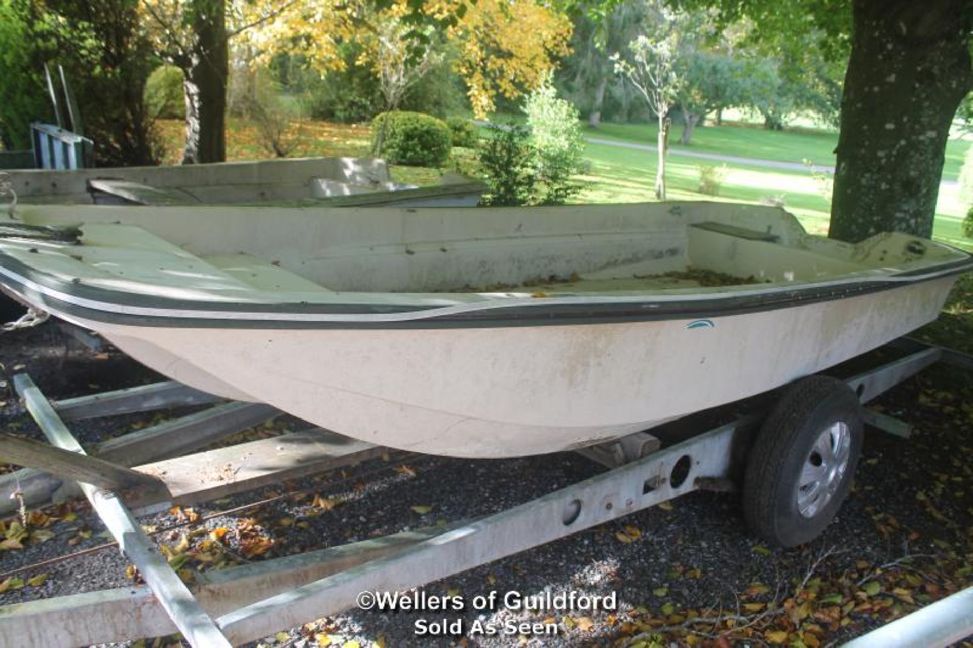 DELL QUAY DORY 13 BOAT AND BOAT TRAILER - Image 3 of 5