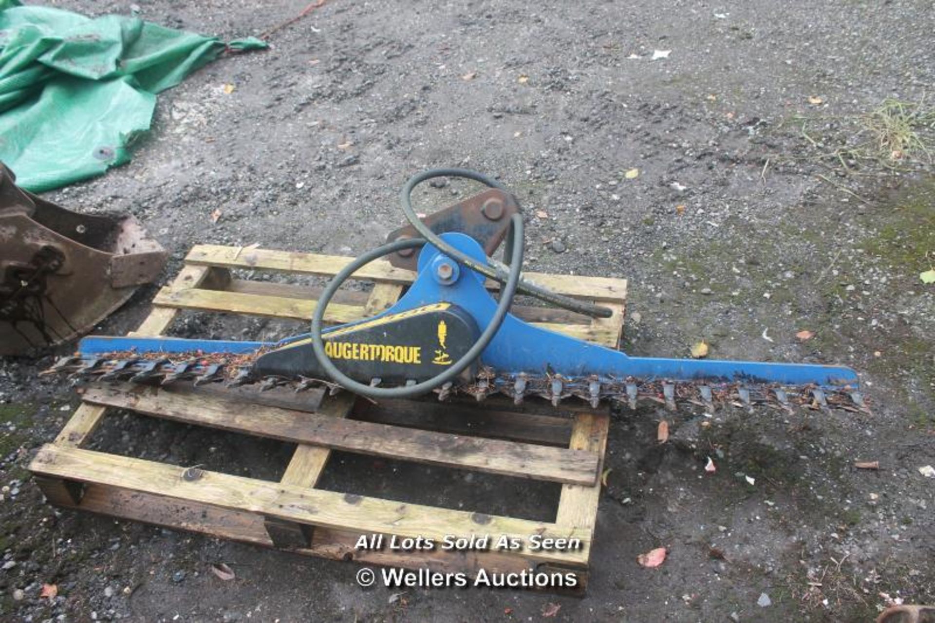 AUGERTORQUE HC-180 EXCAVATOR MOUNTED HEDGE TRIMMER