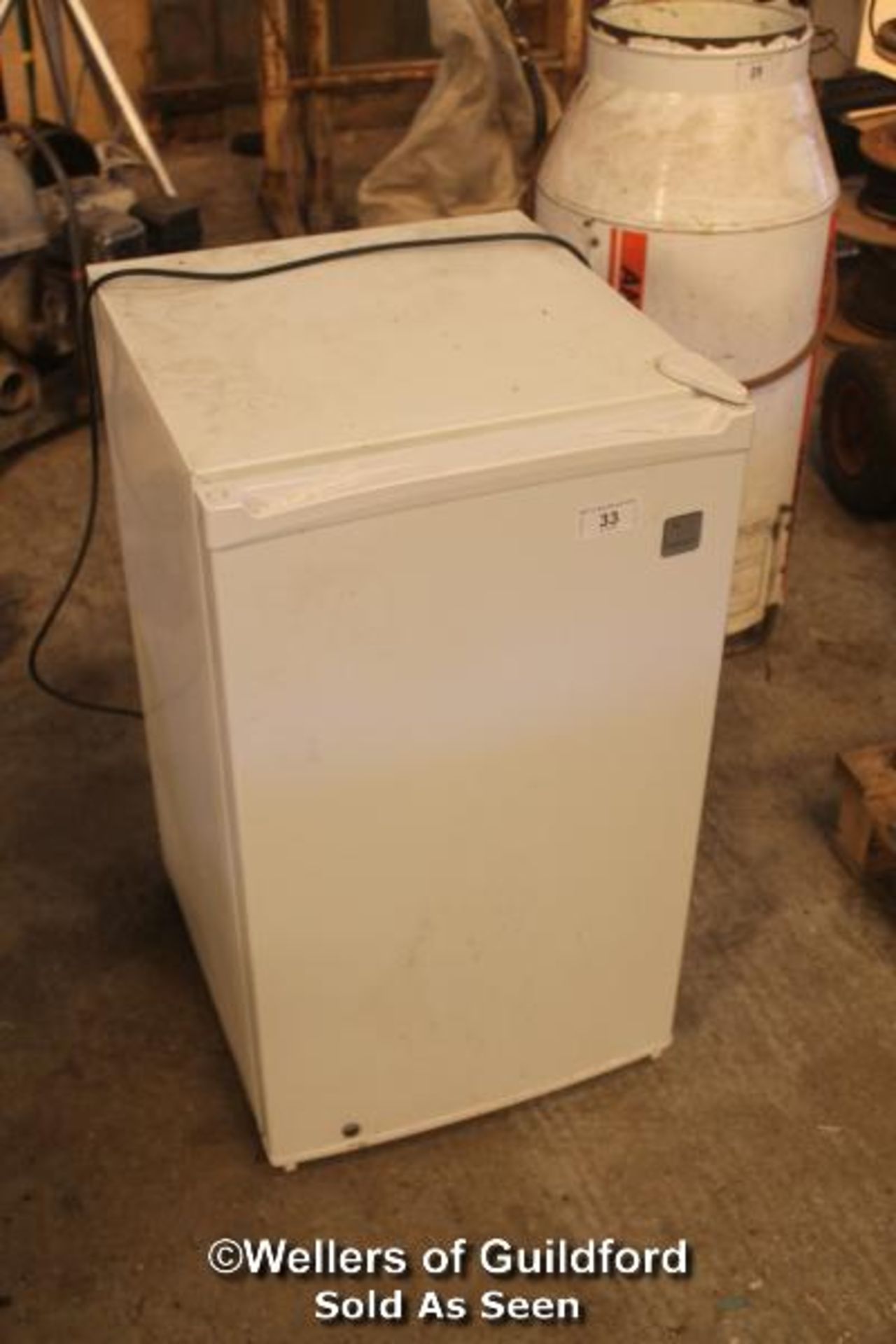 DAEWOO UNDER COUNTER FRIDGE - WORKING ORDER