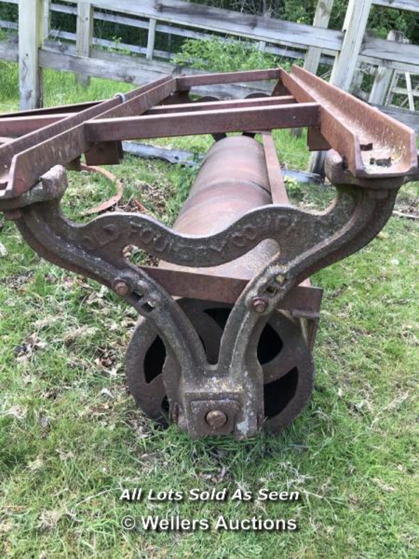 OLD FOUNDRY CO DOUBLE ROLLER / COLLECTION FROM CHAWTON NEAR ALTON - BUYER MUST HAVE LOADING - Image 2 of 3
