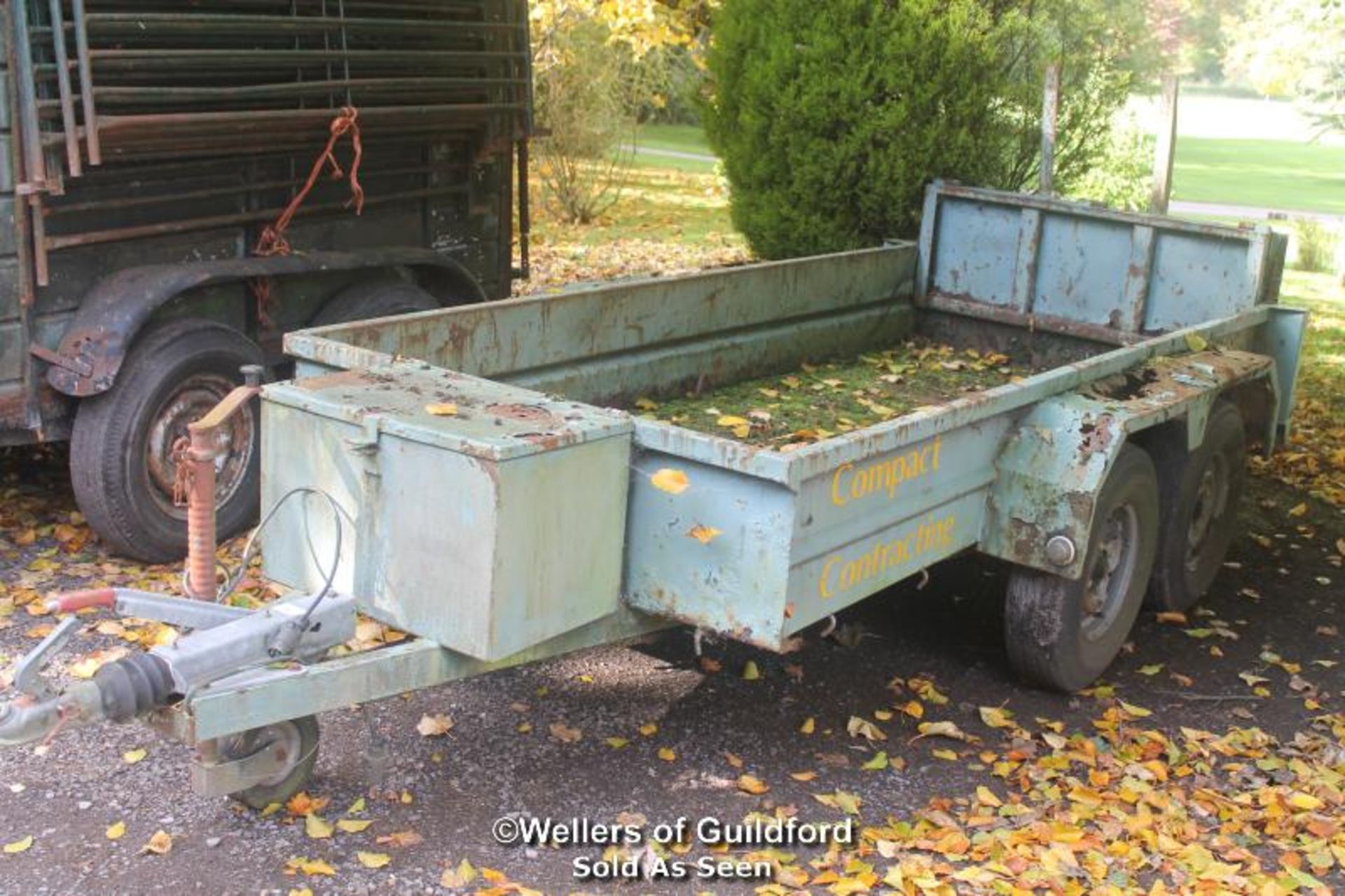 TWIN AXLE TRAILER