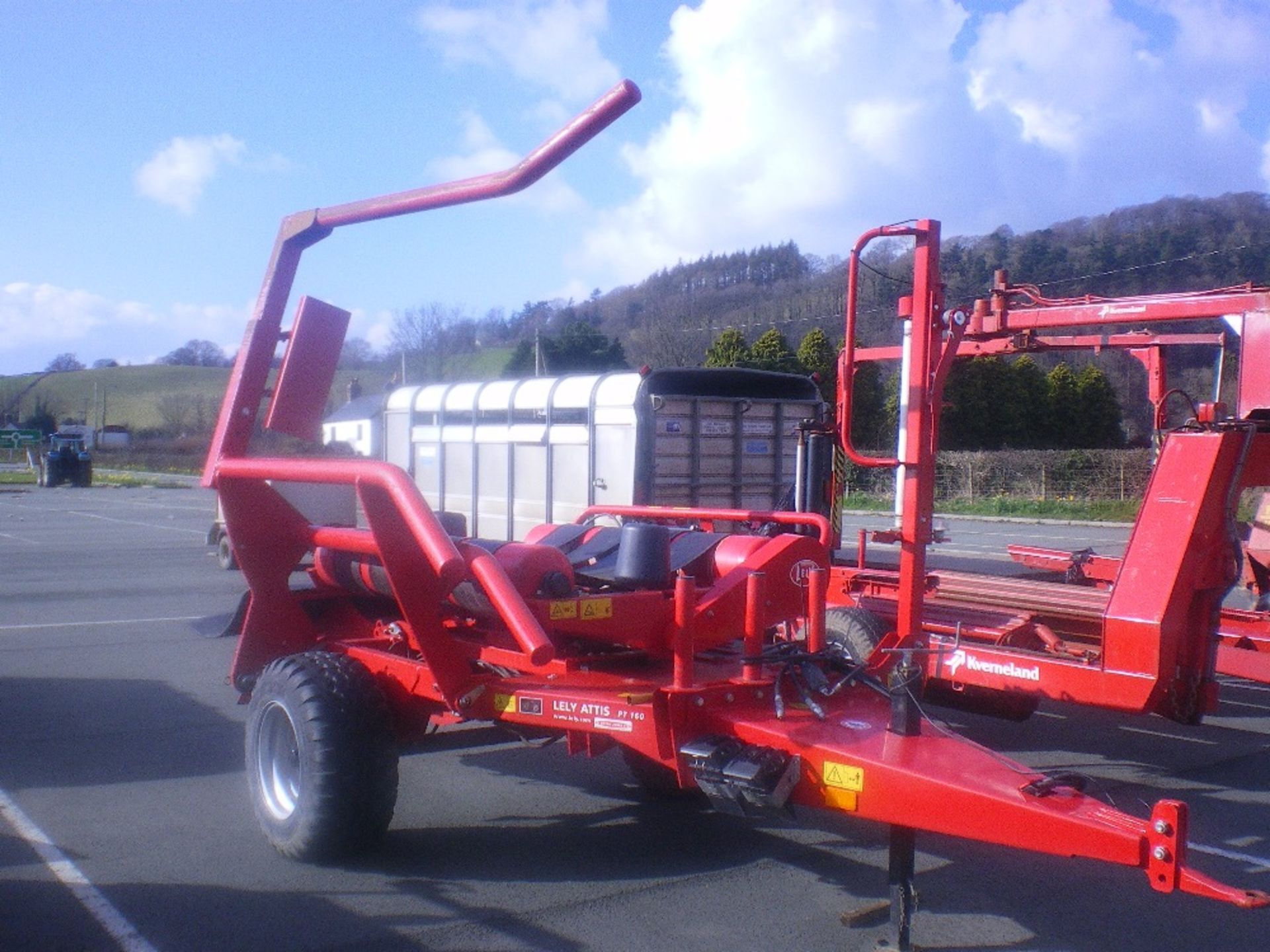 LELY ATTIS ROUND BALE WRAPPER - 4000 BALES - Image 2 of 4