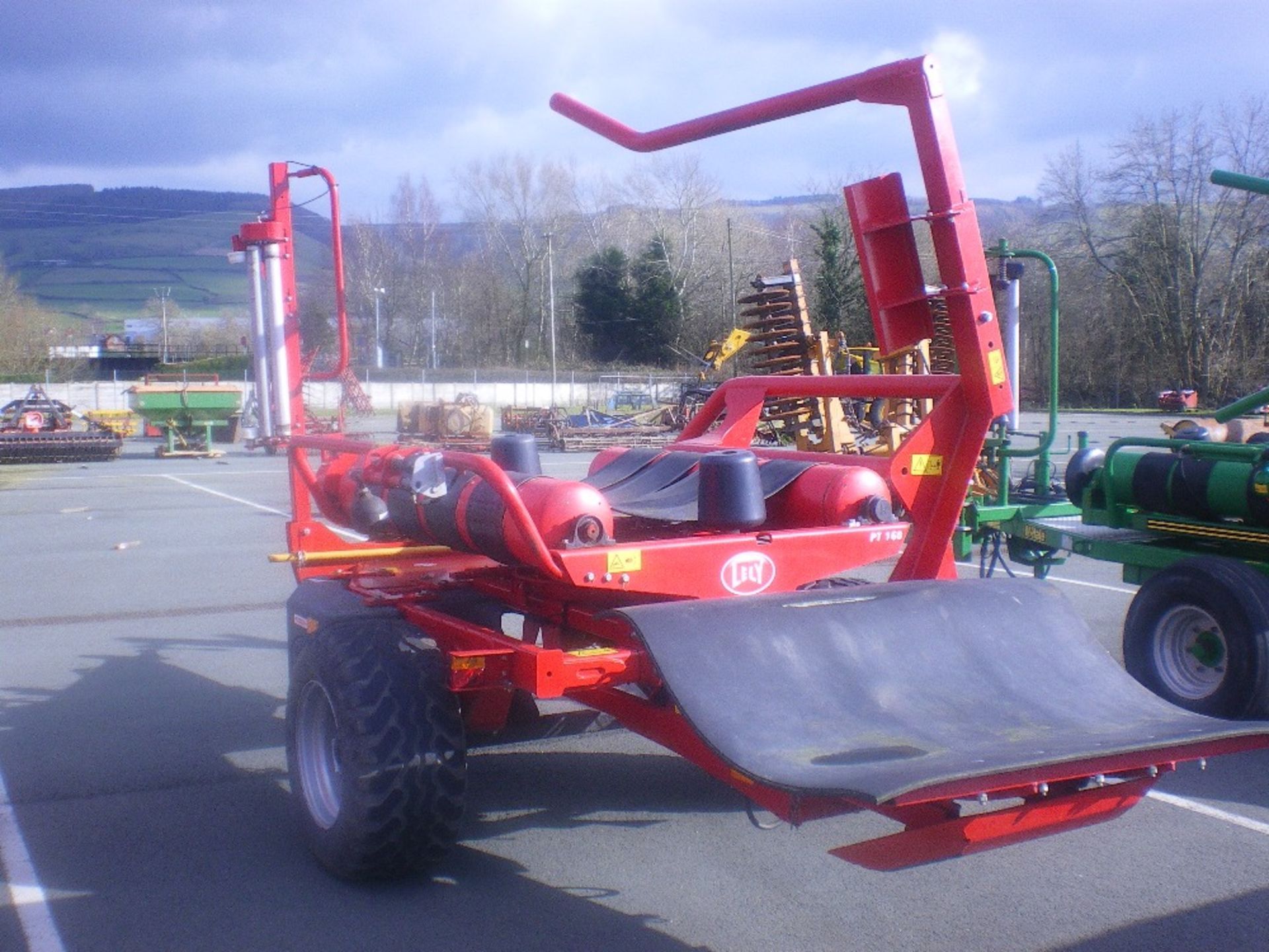 LELY ATTIS ROUND BALE WRAPPER - 4000 BALES - Image 4 of 4