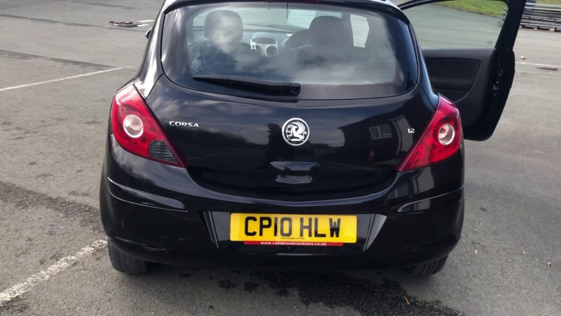 VAUXHALL CORSA (2010) 1.2 PETROL (CP10 HLW) MOT UNTIL 15/05/2020 - Image 5 of 7