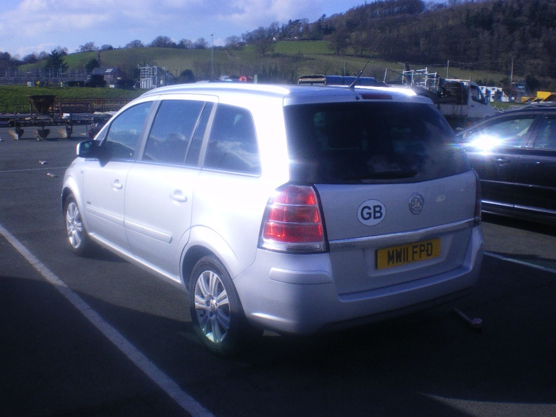 VAUXHALL ZAFIRA 1.6 PETROL, REG MW11FPD, 170K MILES, MOT 9/2/21 - Image 3 of 4