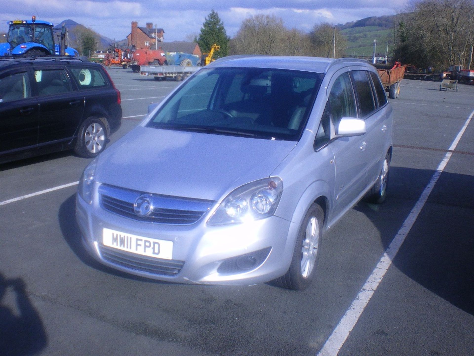 VAUXHALL ZAFIRA 1.6 PETROL, REG MW11FPD, 170K MILES, MOT 9/2/21 - Image 2 of 4