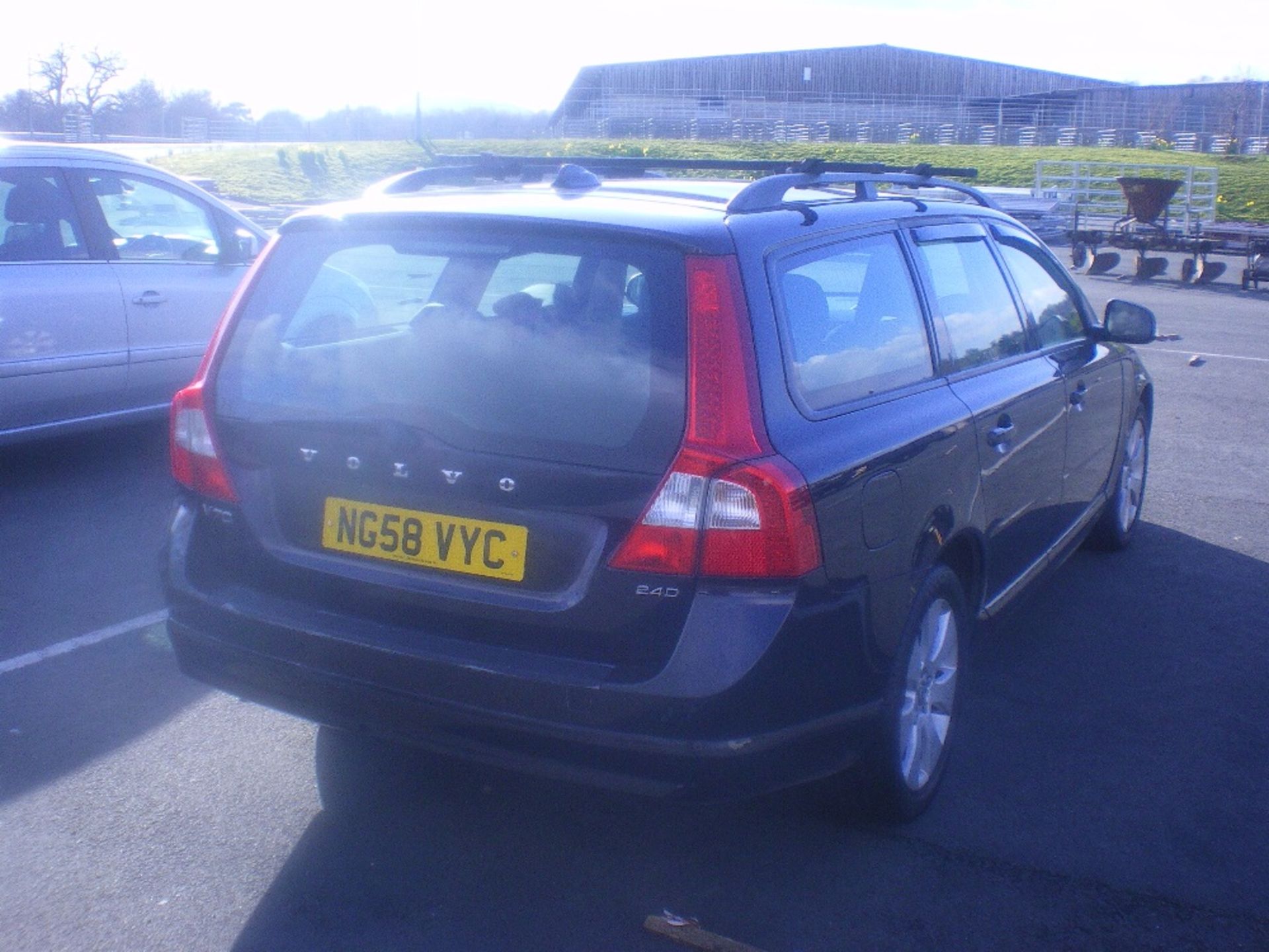 VOLVO CAR - NG58 VYC 103,209 MILES (APPROX) - Image 4 of 4