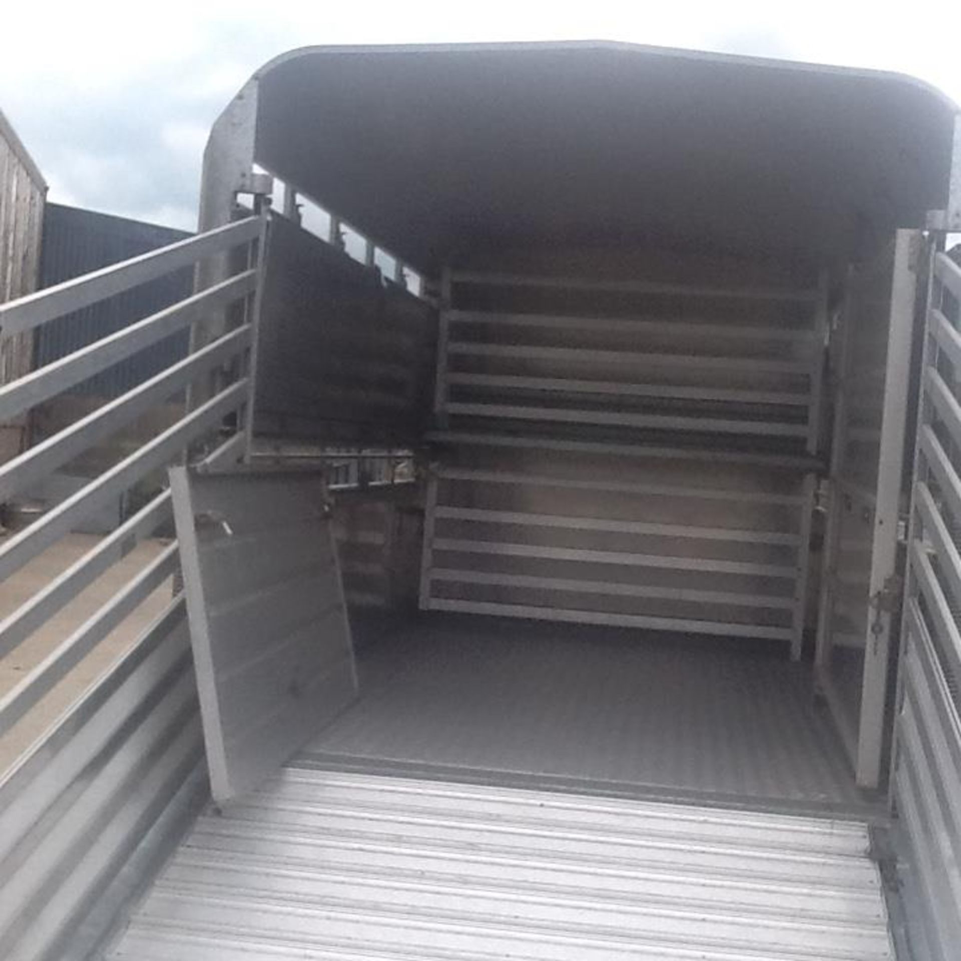 IFOR WILLIAMS DP120 LIVESTOCK TRAILER - Image 2 of 4