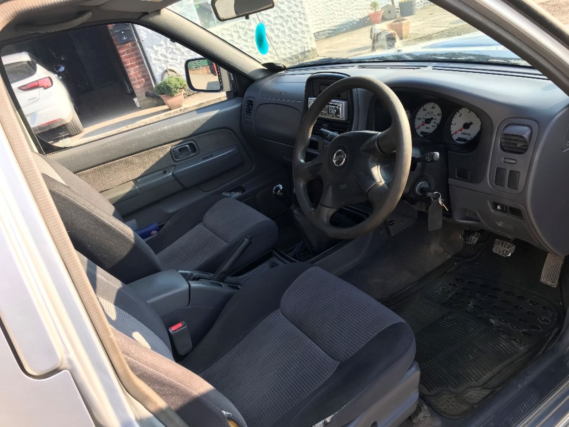 NISSAN 2.5di 4x4 NAVARA PICK UP - Image 6 of 6