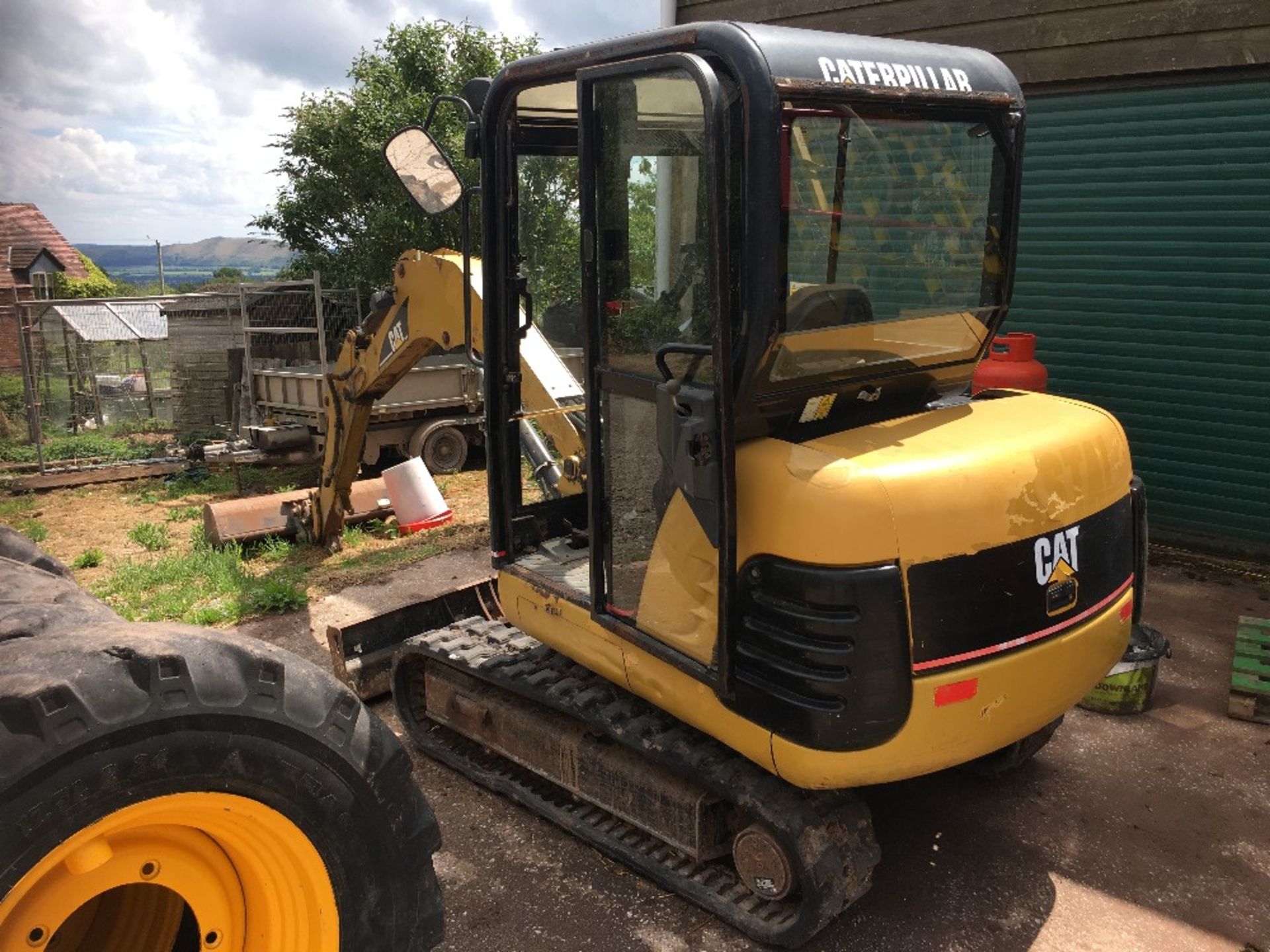 2005 CAT 2.5 TON MINI DIGGER - Image 3 of 3