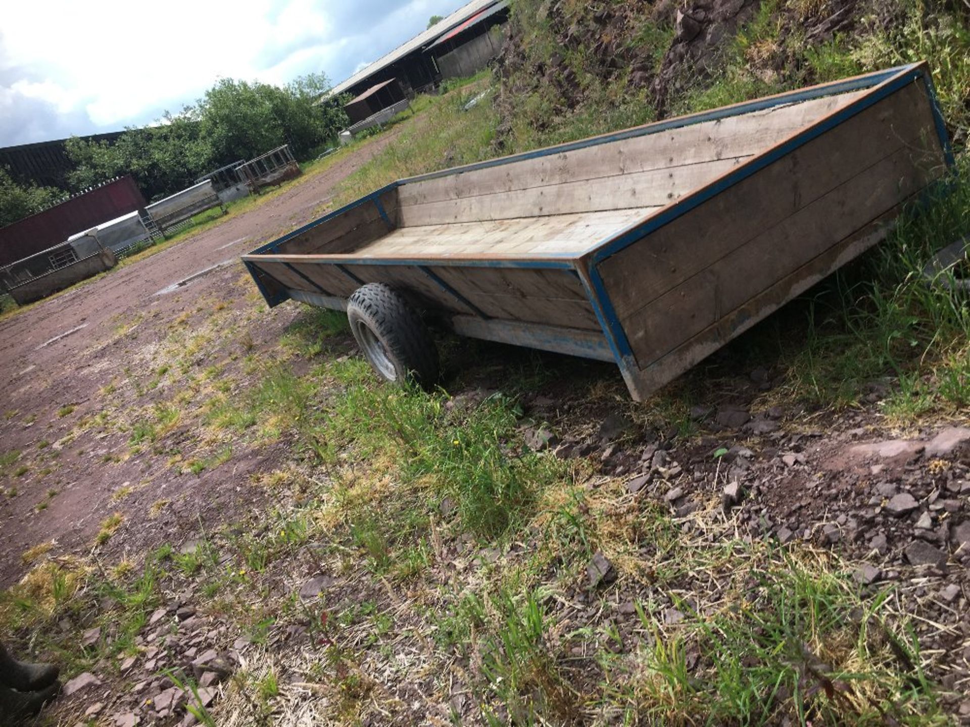 20FT SINGLE AXLE LOW FEED/TRANSPORT TRAILER