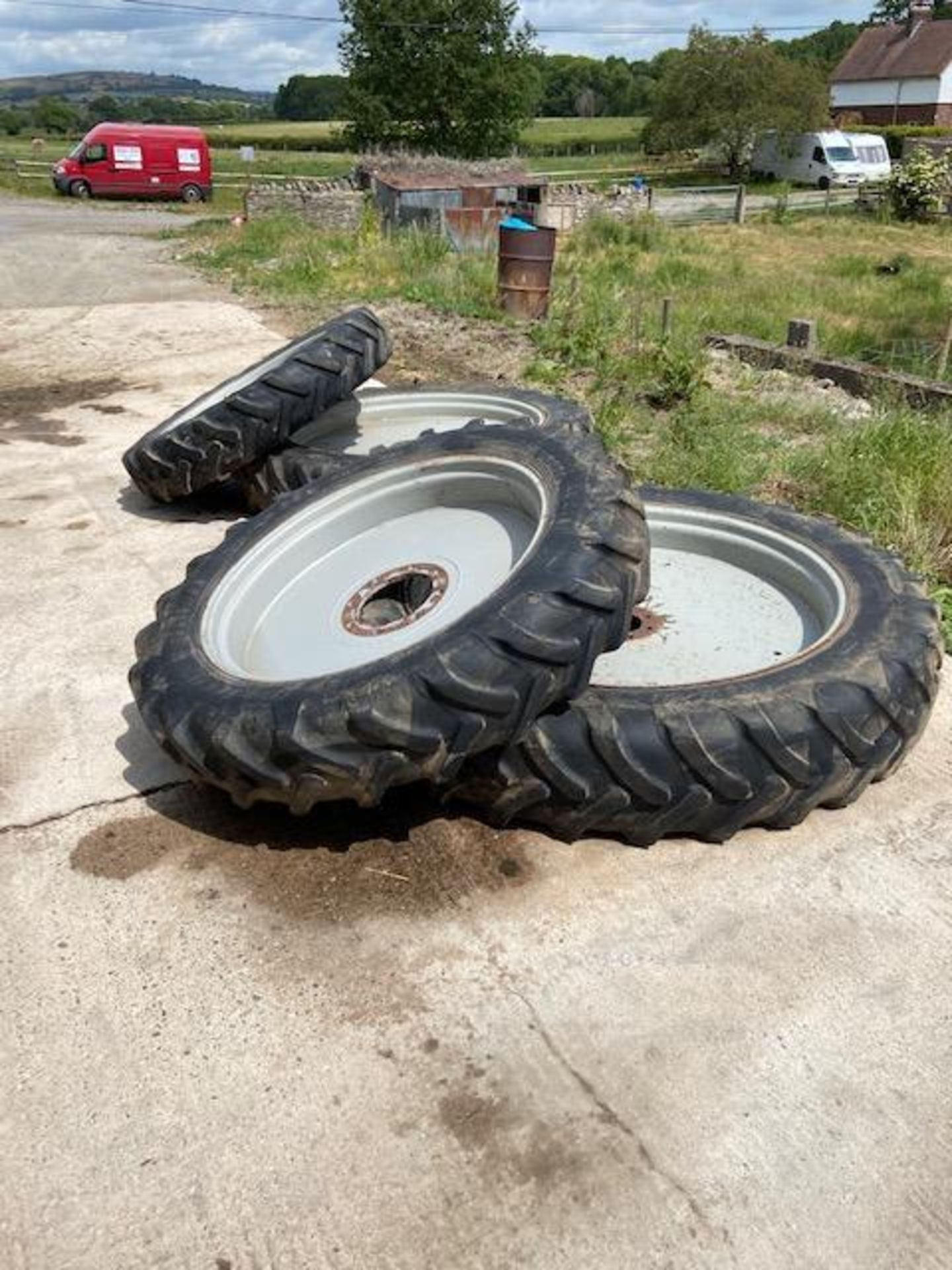 ROW CROP WHEELS & TYRES