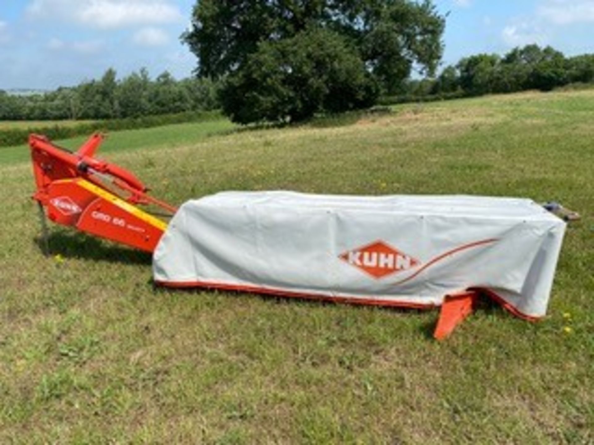KUHN GMD 66 8FT DISC MOWER (2014) - Image 2 of 4