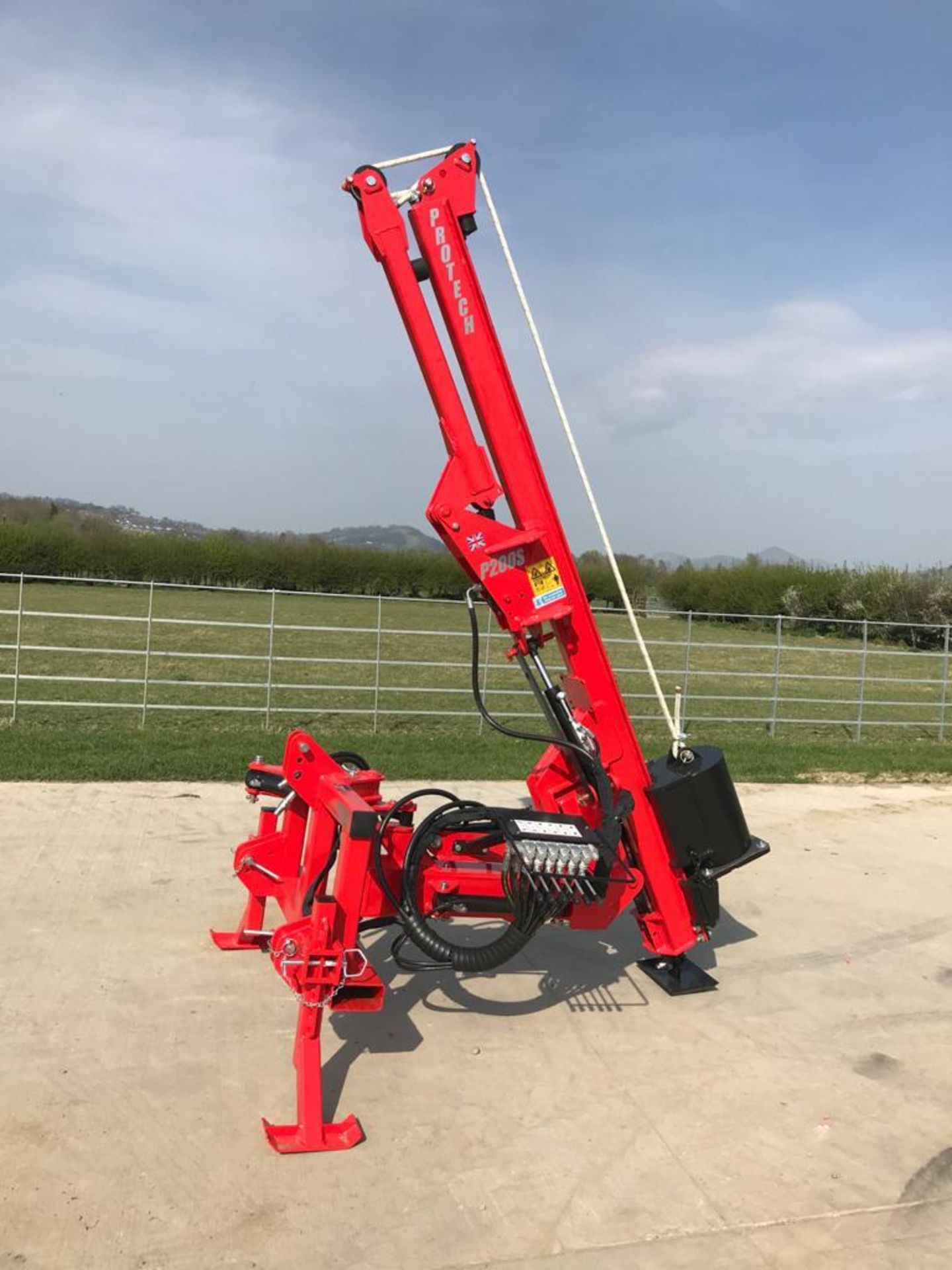 PROTECH P200 ST POST KNOCKER, TELESCOPIC BOOM HYDRAULIC LEG, MAST TILT 240 KG DRIVE WEIGHT AS NEW - Image 3 of 4