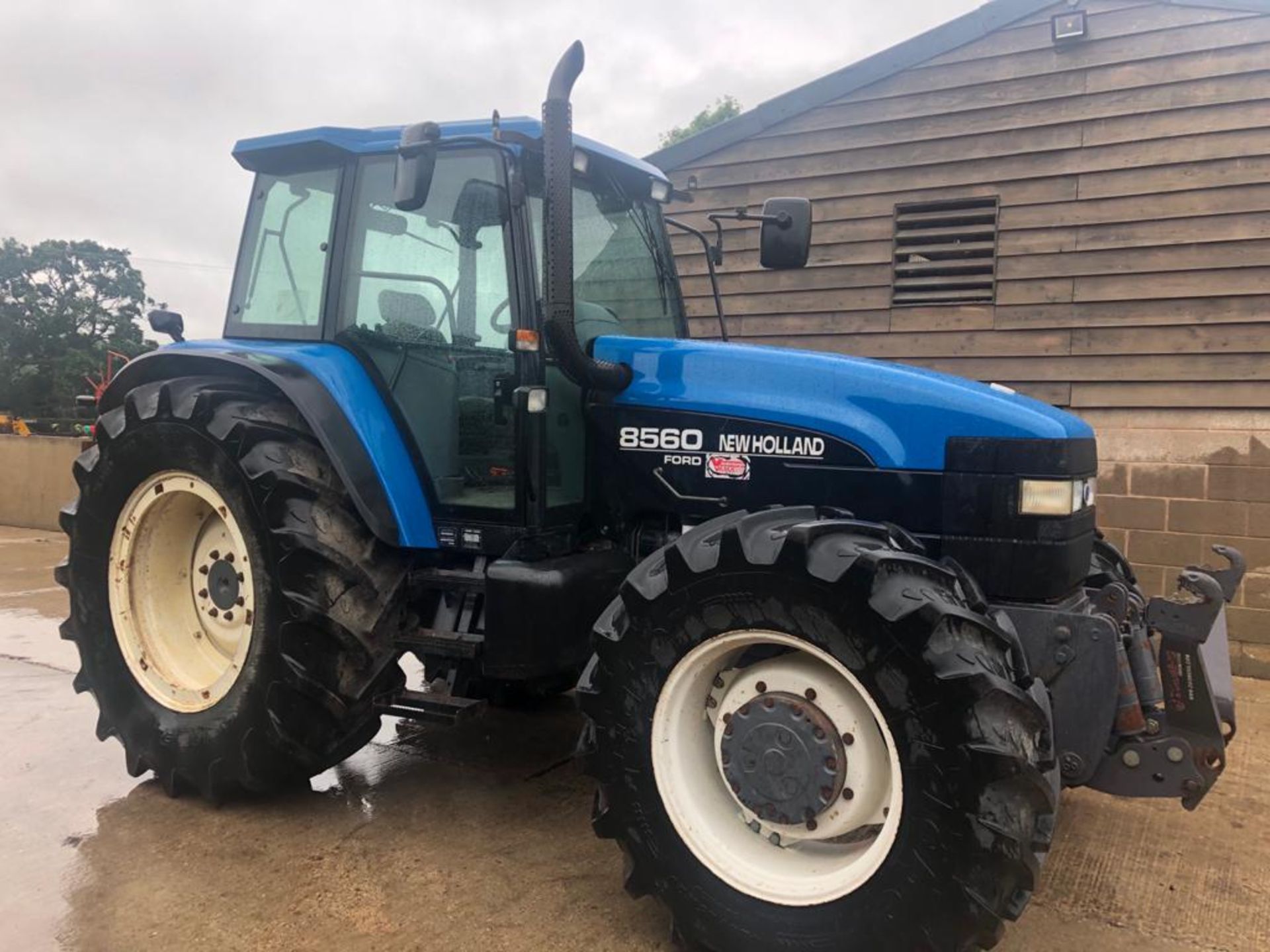 NEW HOLLAND 8560 4WD TRACTOR