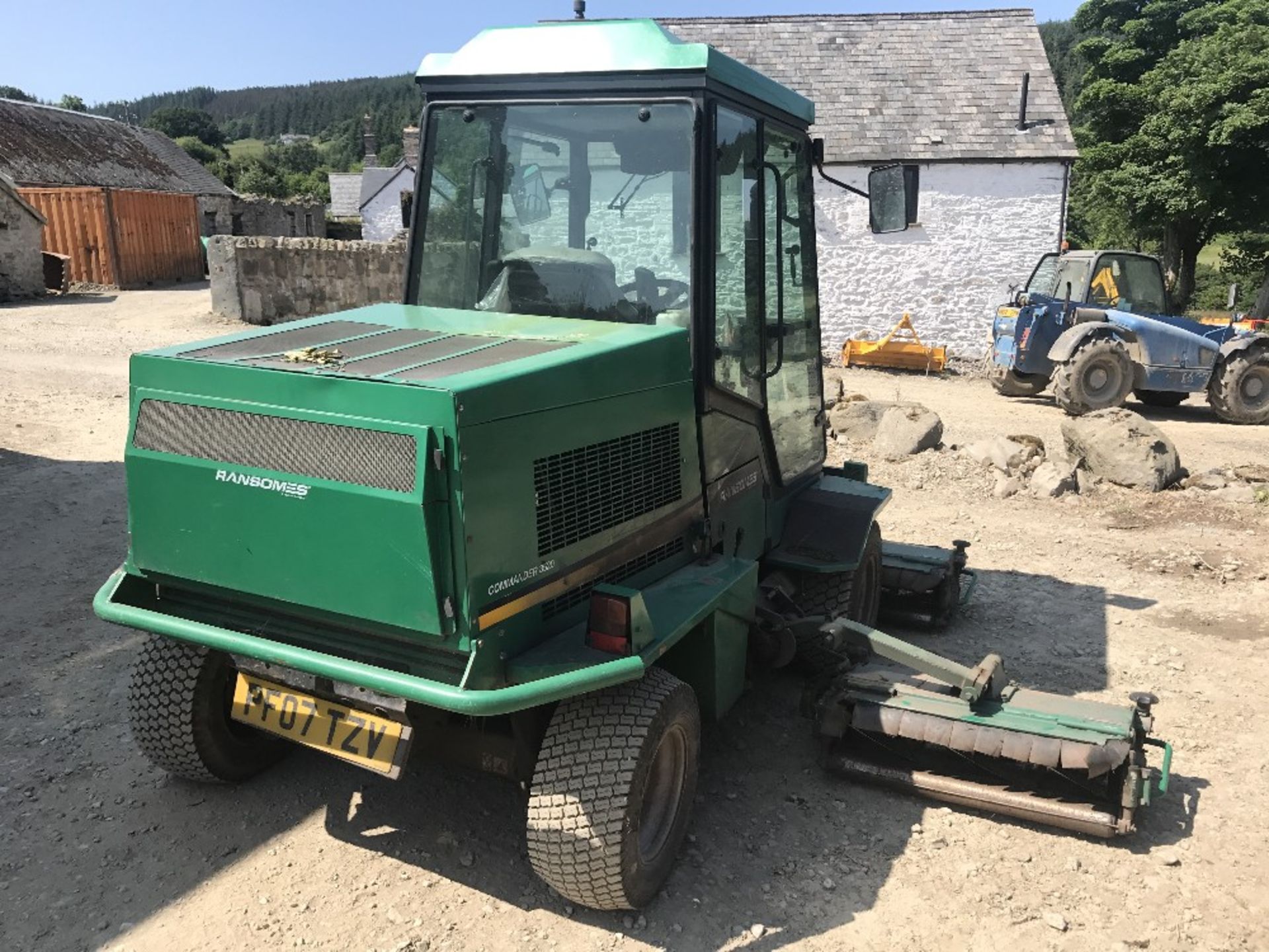 RANSOMES COMMANDER RIDE ON MOWER - Image 6 of 7