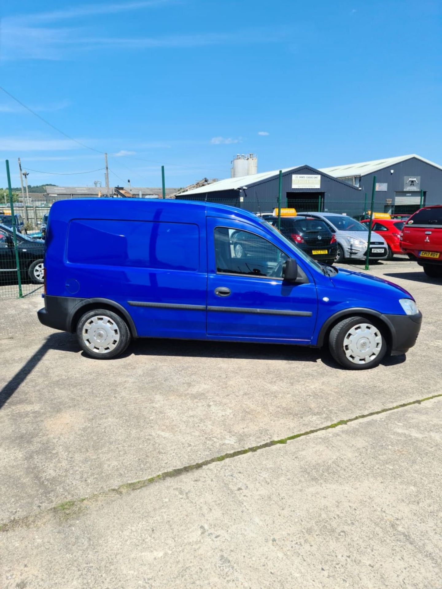 VAUXHALL COMBO 1.3CDTI VAN (56 PLATE) - Image 11 of 11