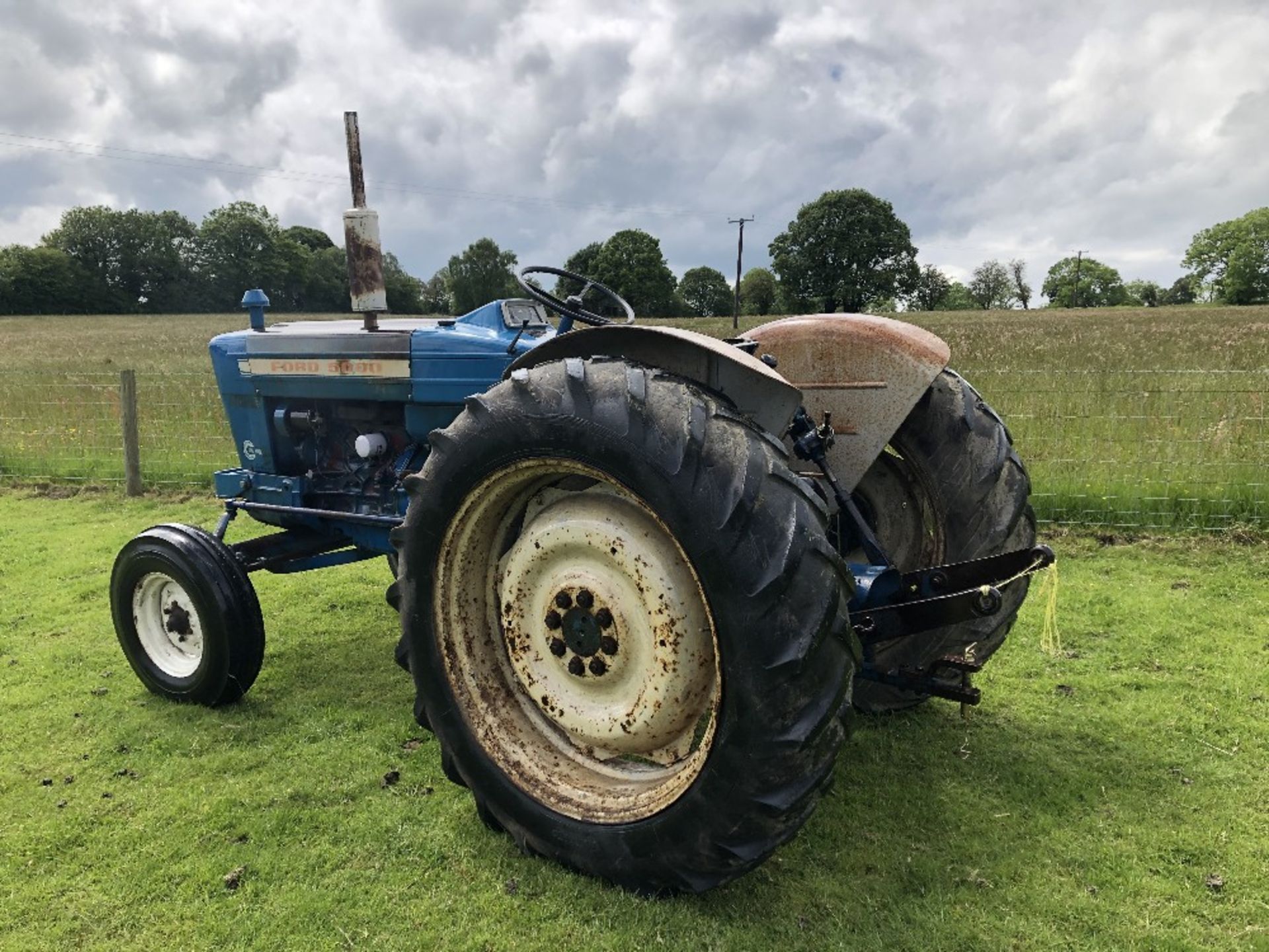 FORD 5000 DUAL POWER TRACTOR (IWO) - Image 3 of 8